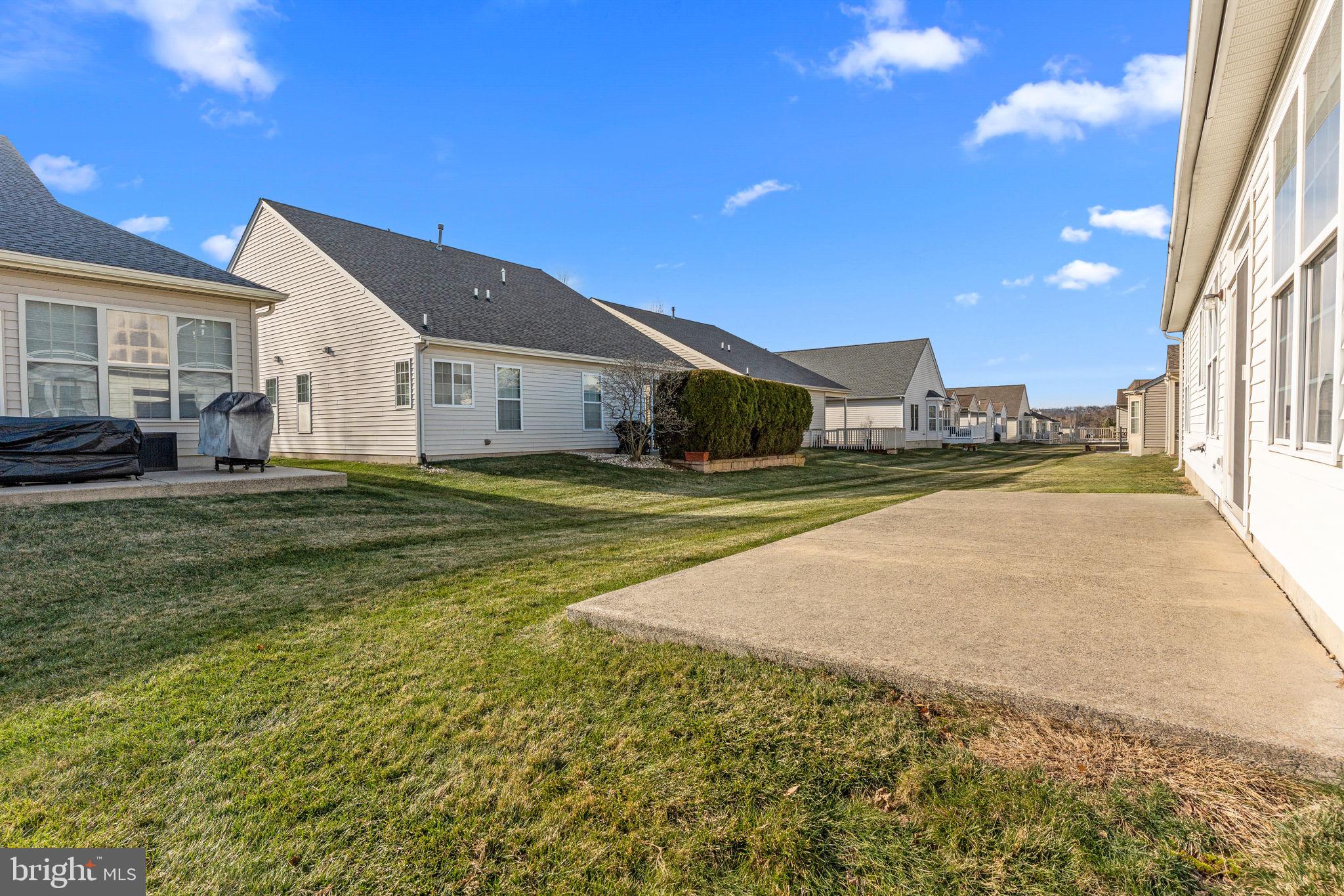 HERITAGE CR ESTS - Residential