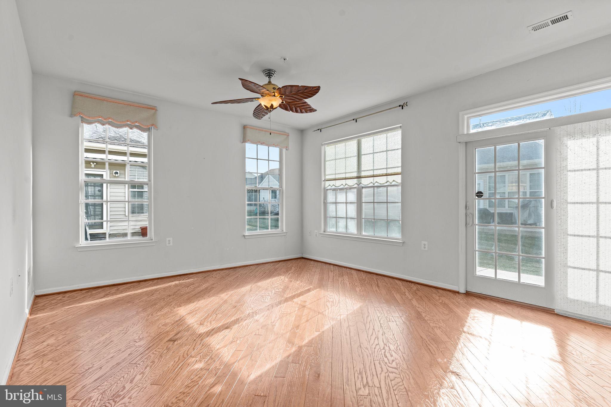 HERITAGE CR ESTS - Residential