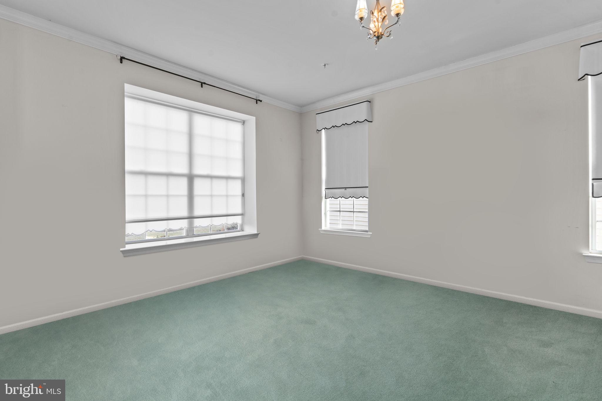 HERITAGE CR ESTS - Residential