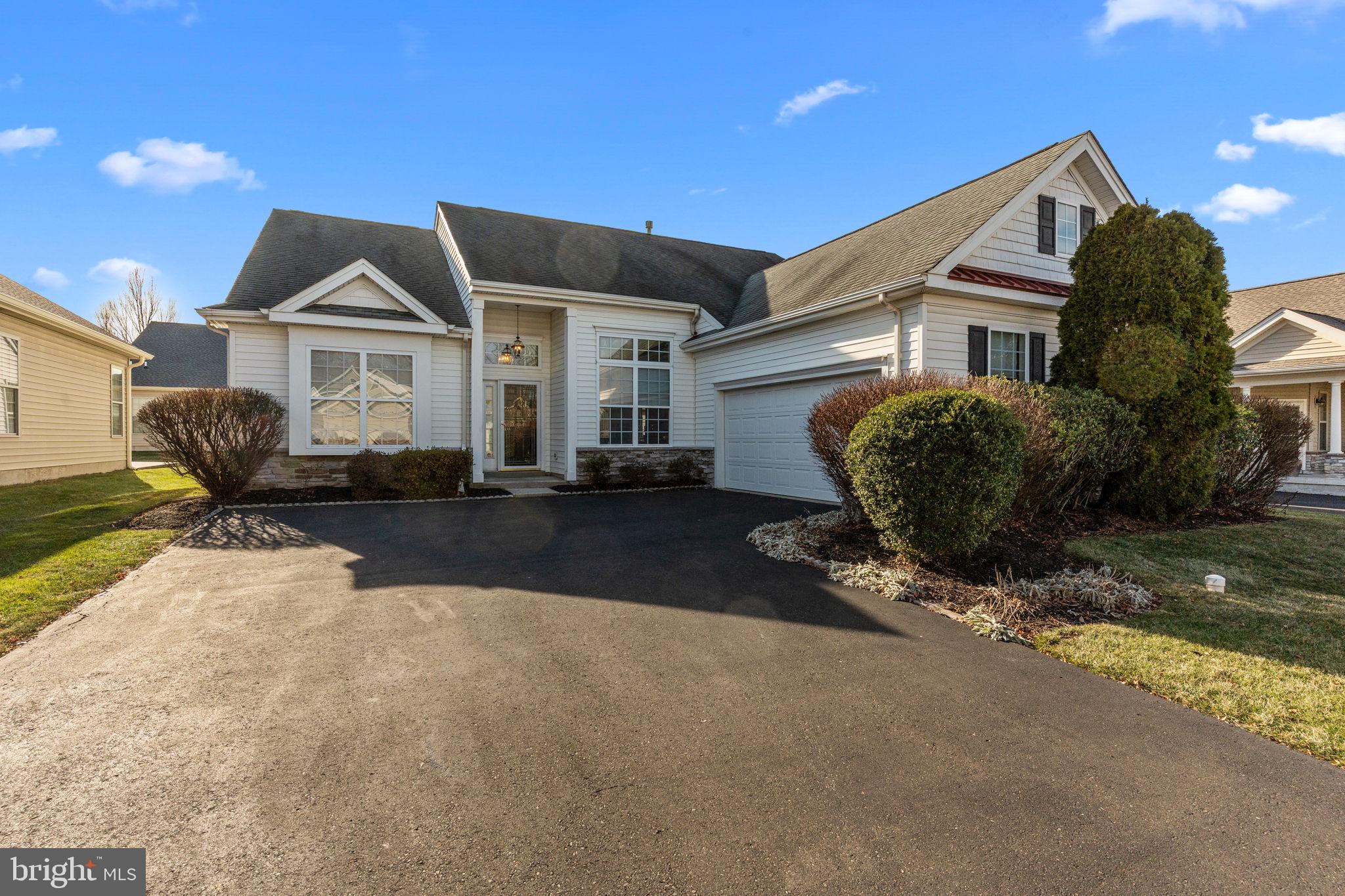 HERITAGE CR ESTS - Residential