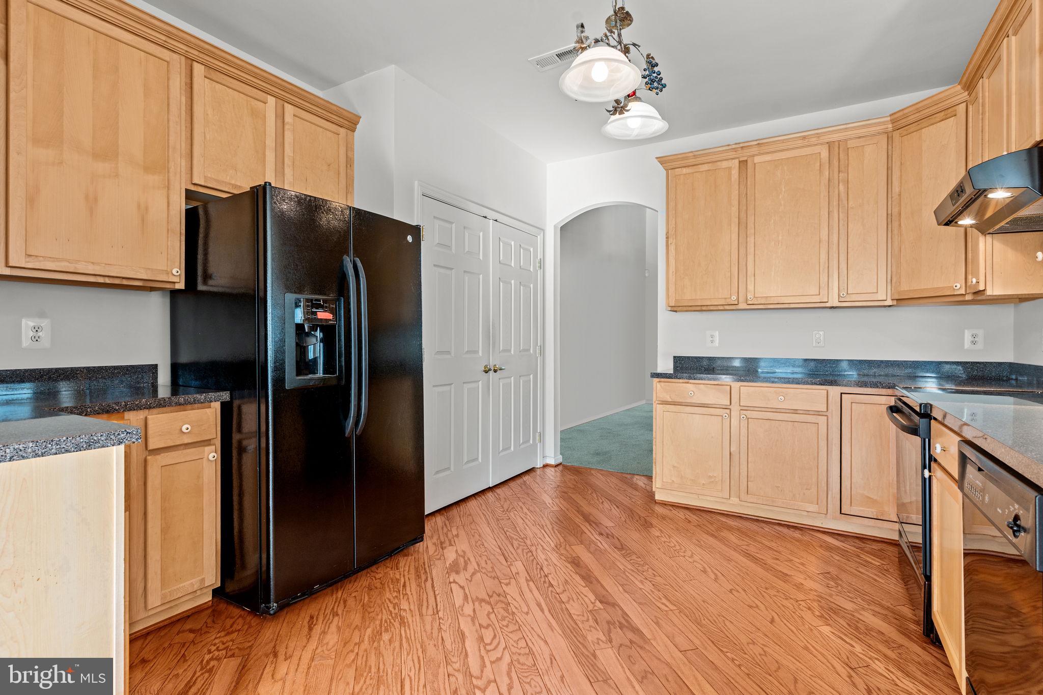 HERITAGE CR ESTS - Residential