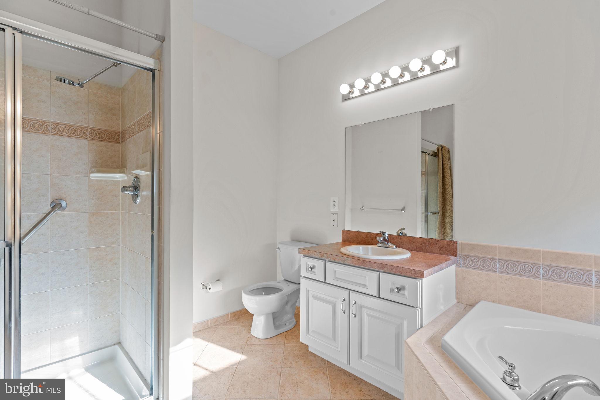 HERITAGE CR ESTS - Residential