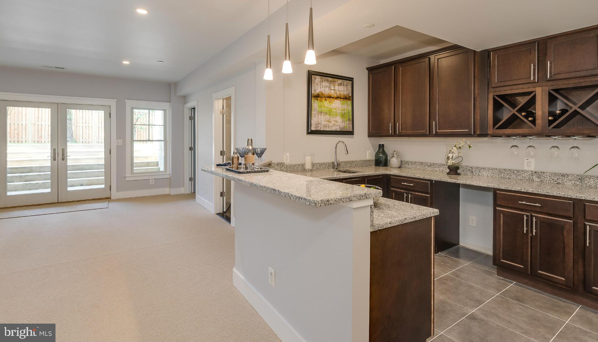 FERNWOOD - Residential Lease