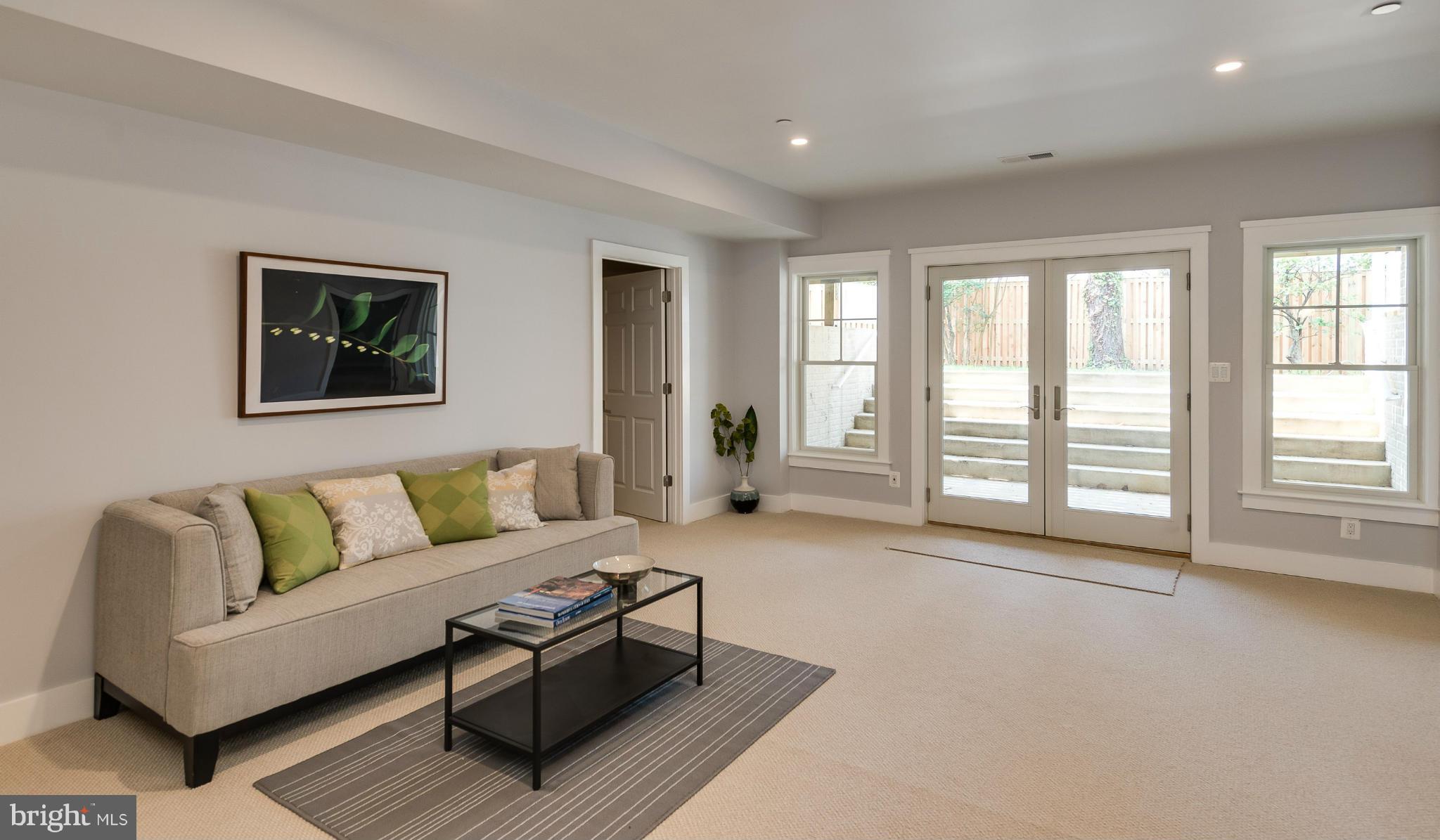 FERNWOOD - Residential Lease