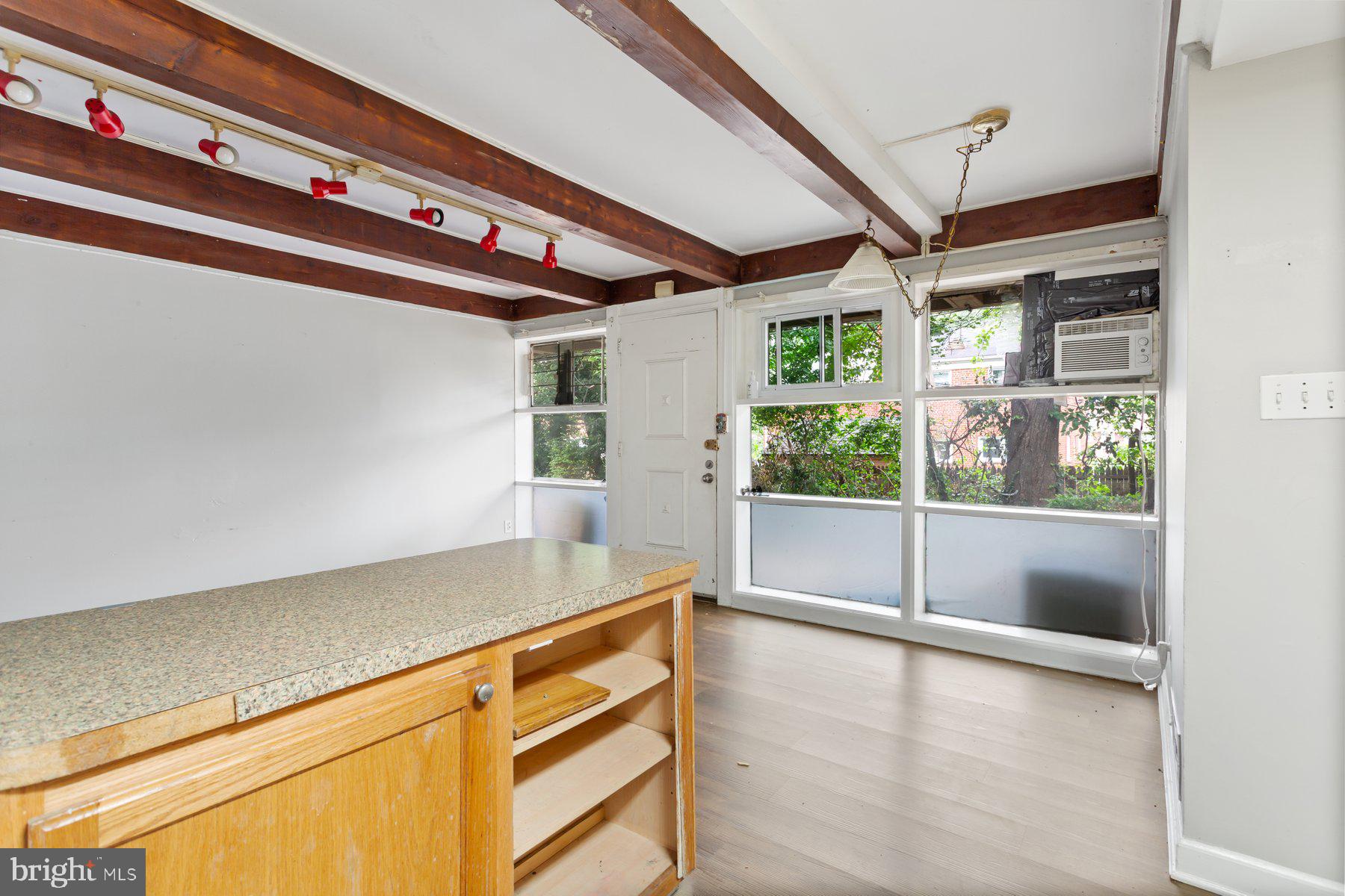 RIGGS HILL - Residential