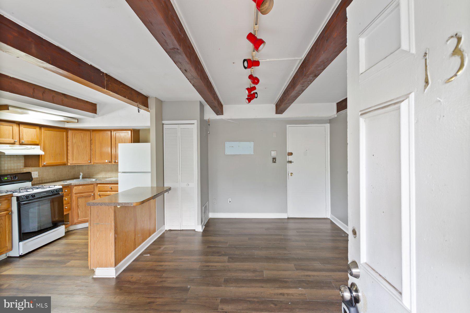 RIGGS HILL - Residential