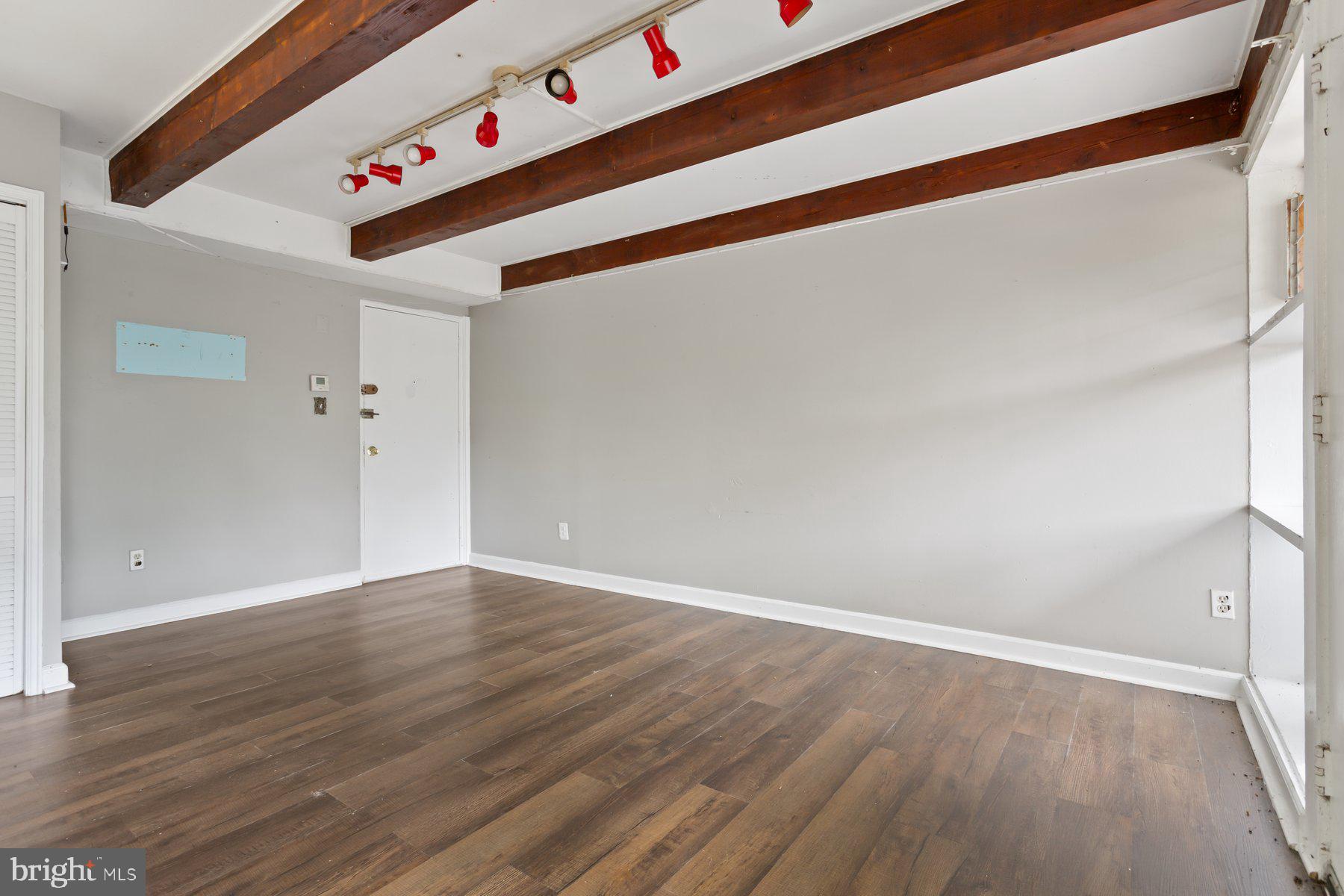 RIGGS HILL - Residential