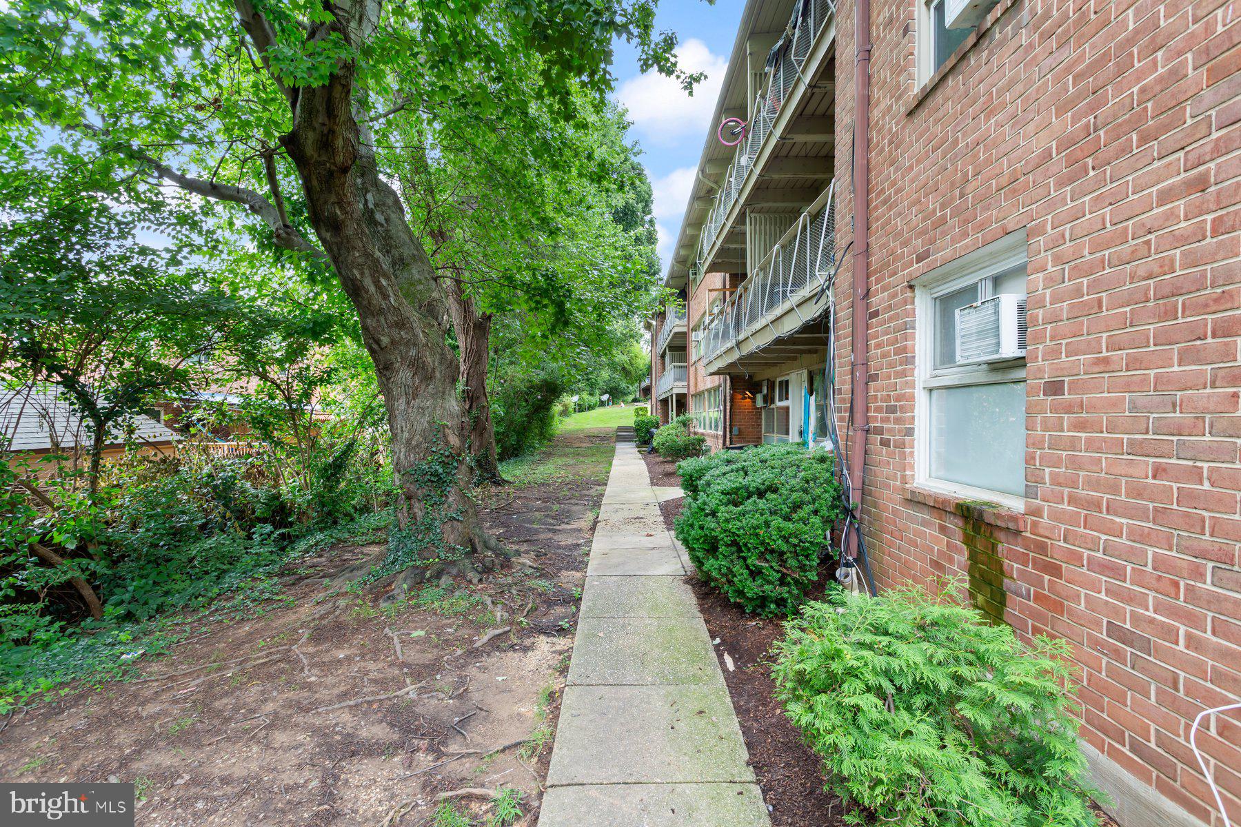 RIGGS HILL - Residential