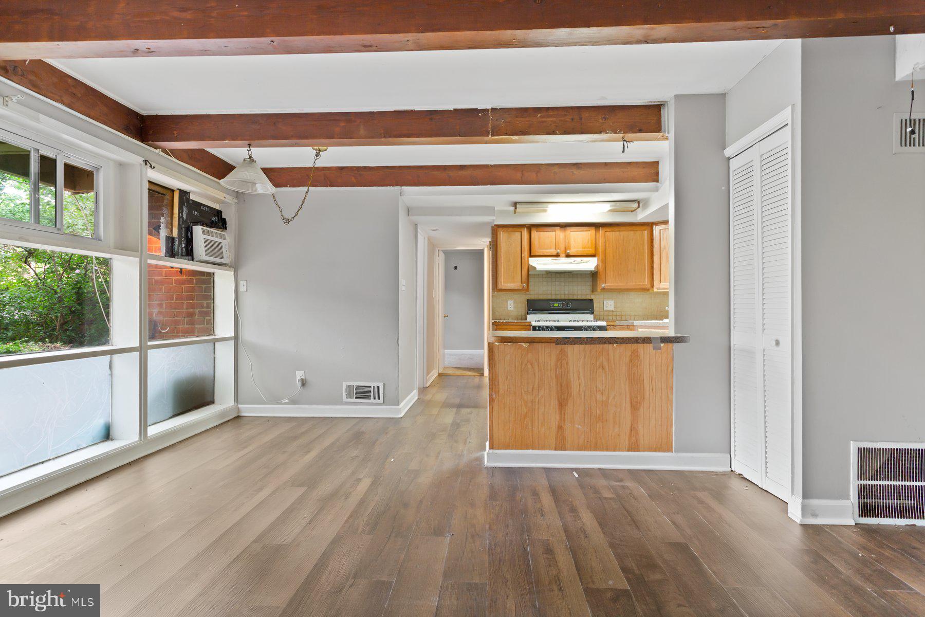 RIGGS HILL - Residential