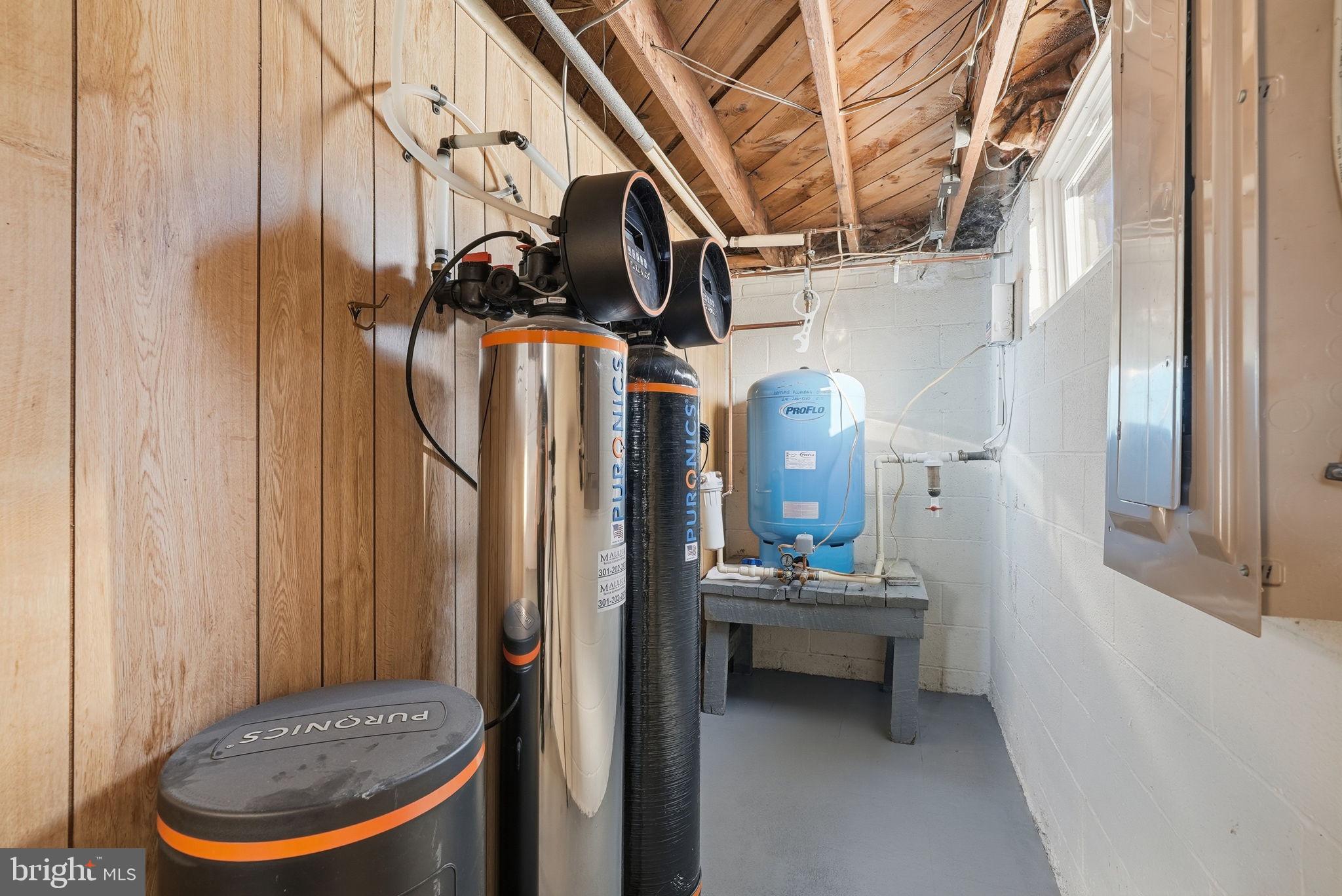 DARNESTOWN OUTSIDE - Residential