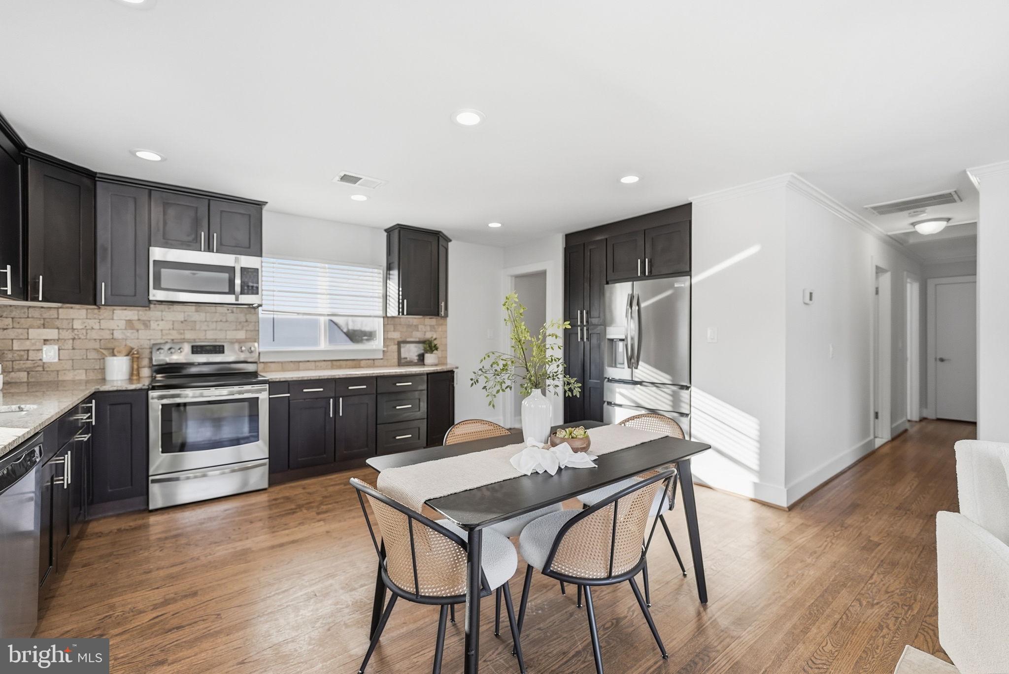 DARNESTOWN OUTSIDE - Residential