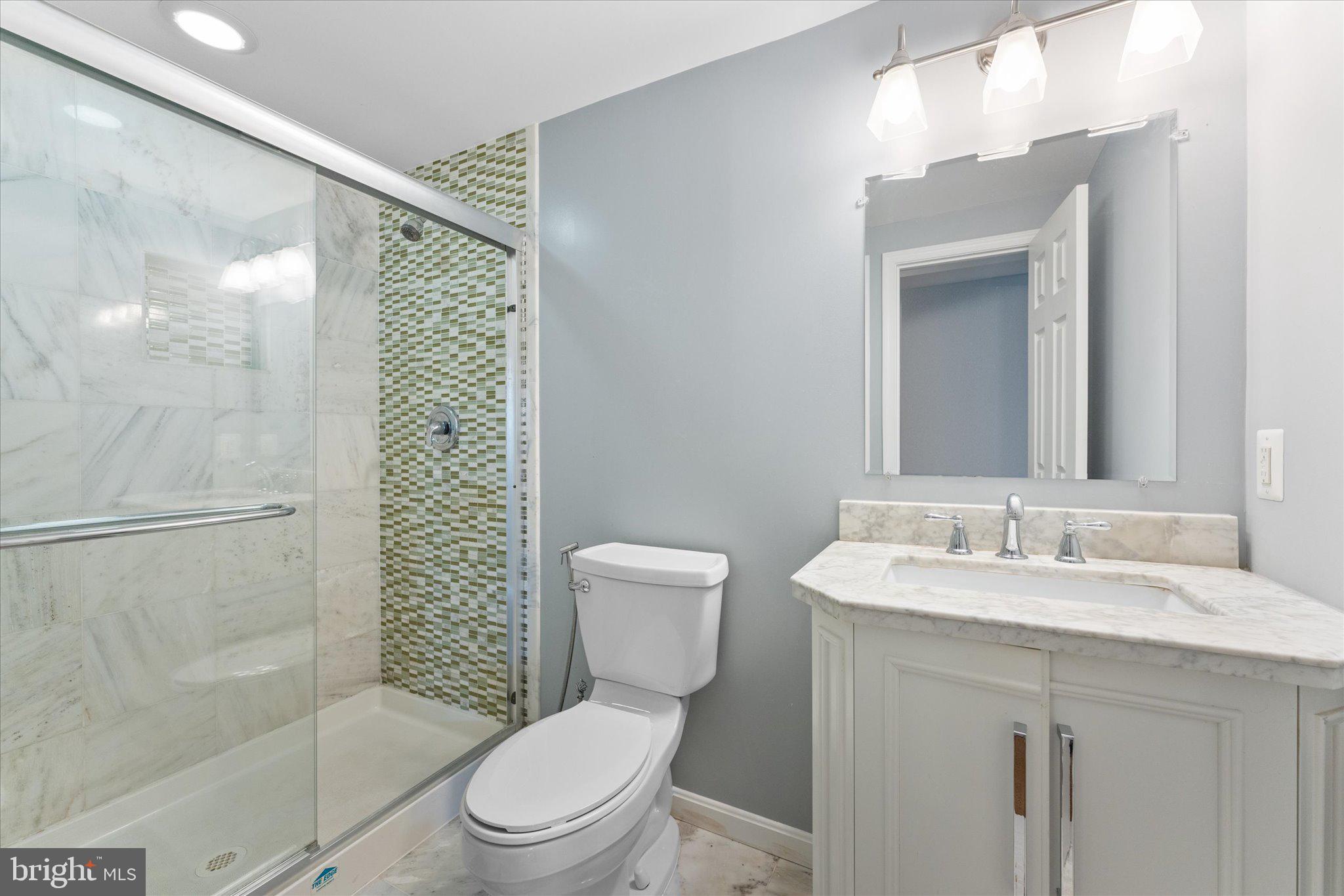 ASHBURN VILLAGE - Residential