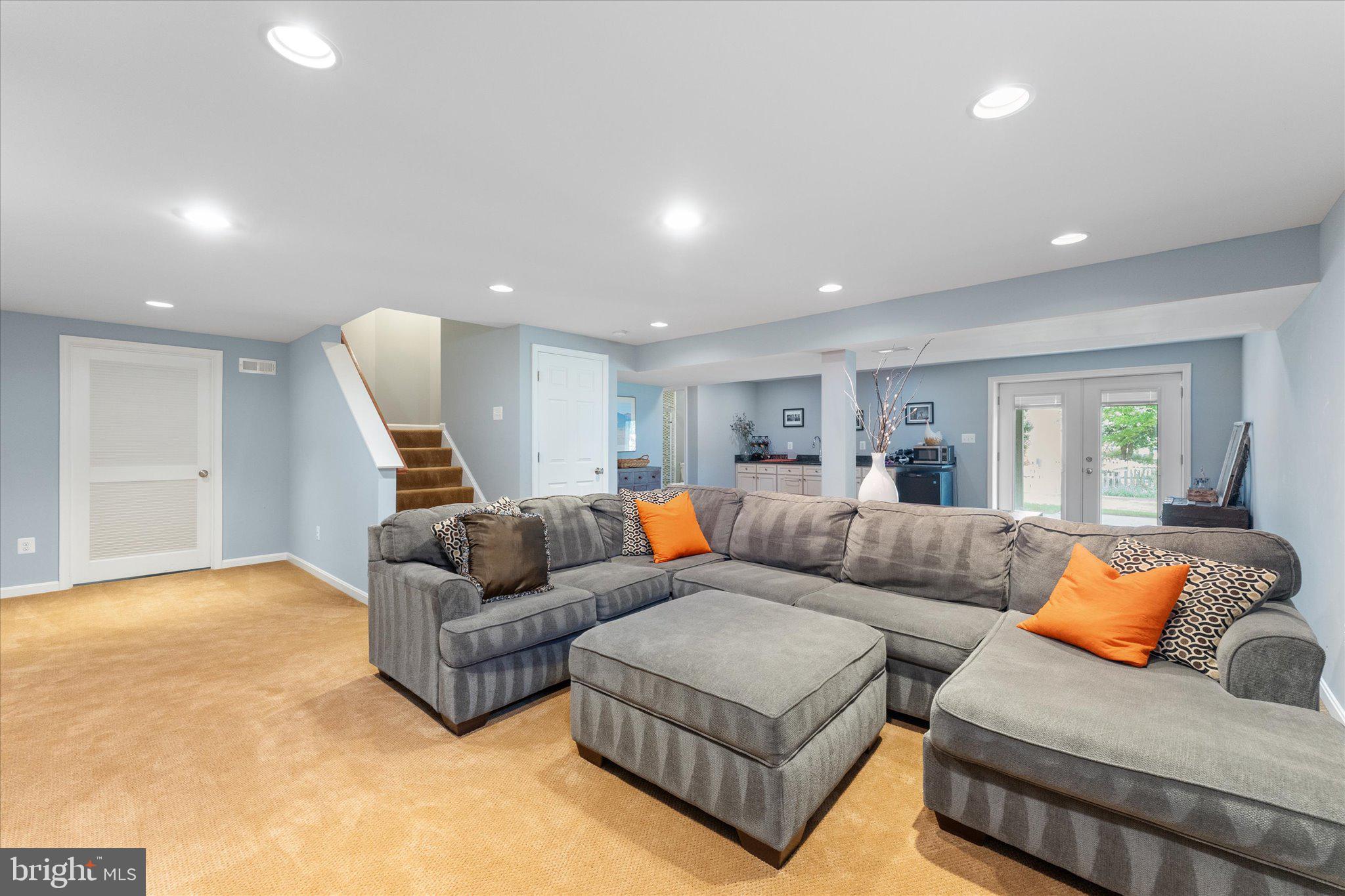 ASHBURN VILLAGE - Residential