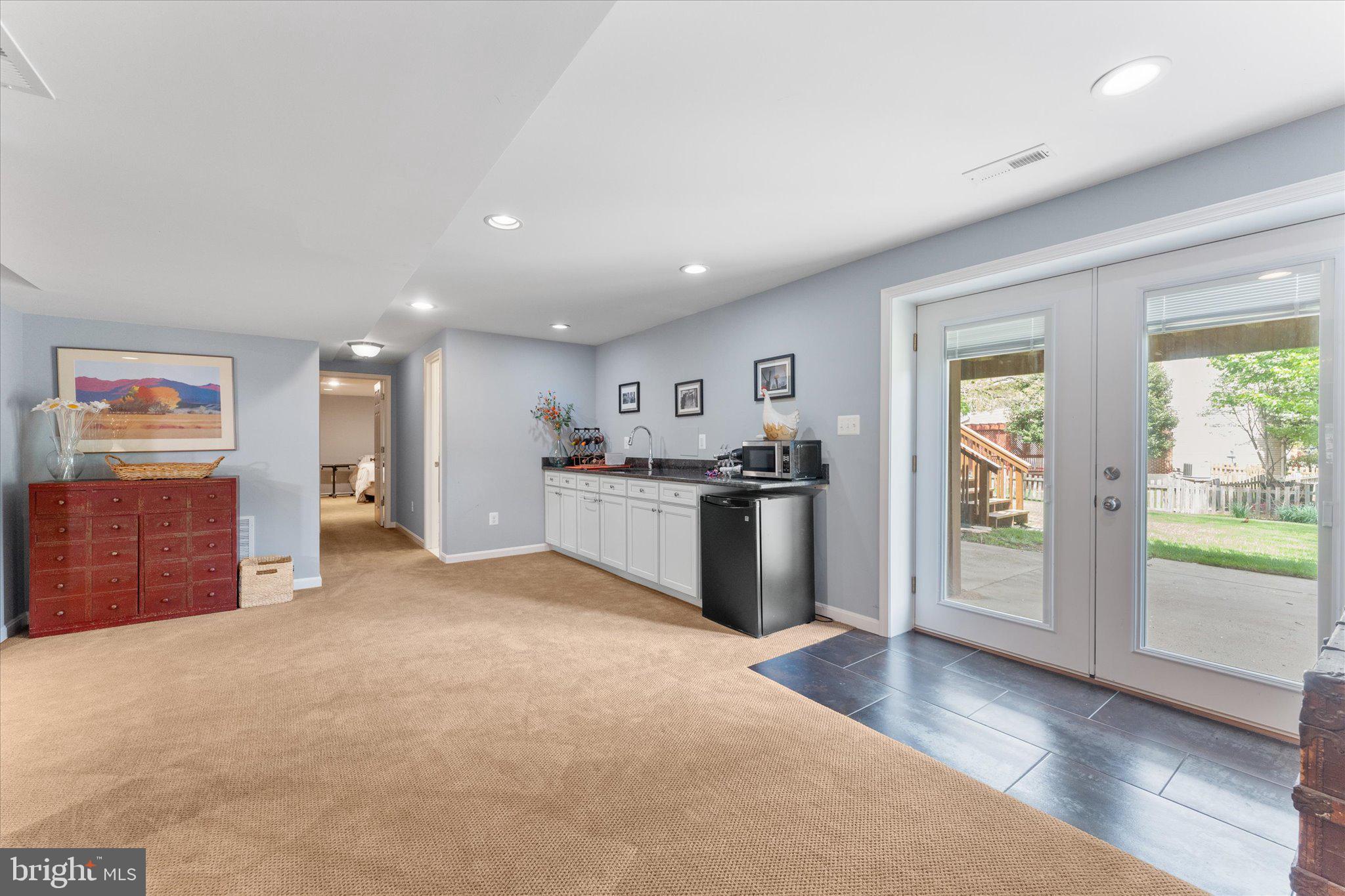 ASHBURN VILLAGE - Residential