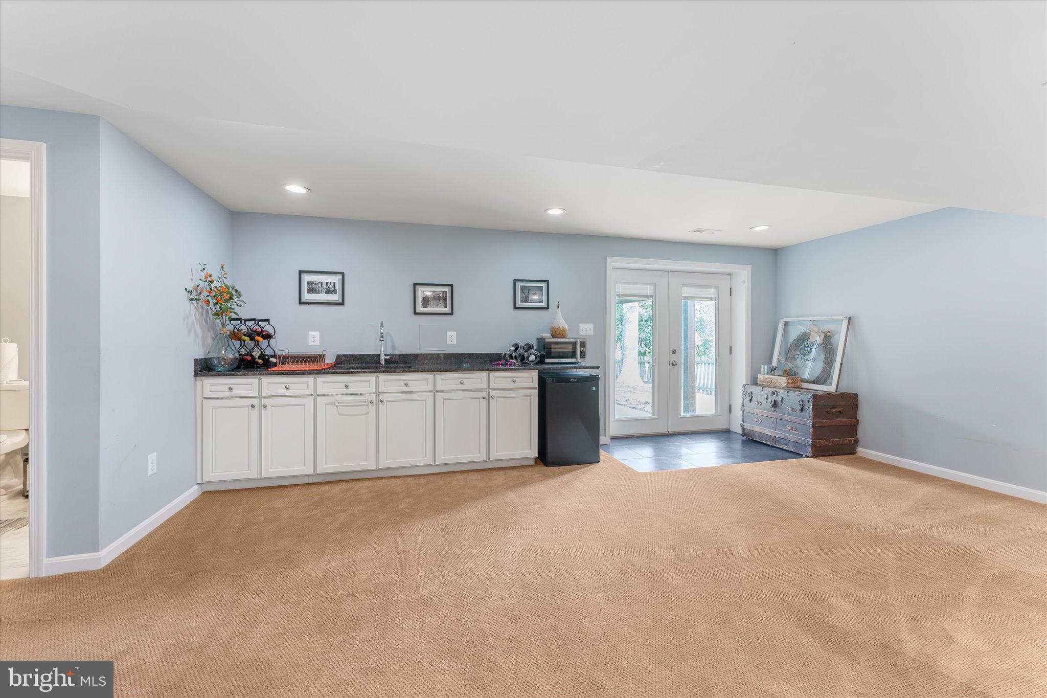 ASHBURN VILLAGE - Residential