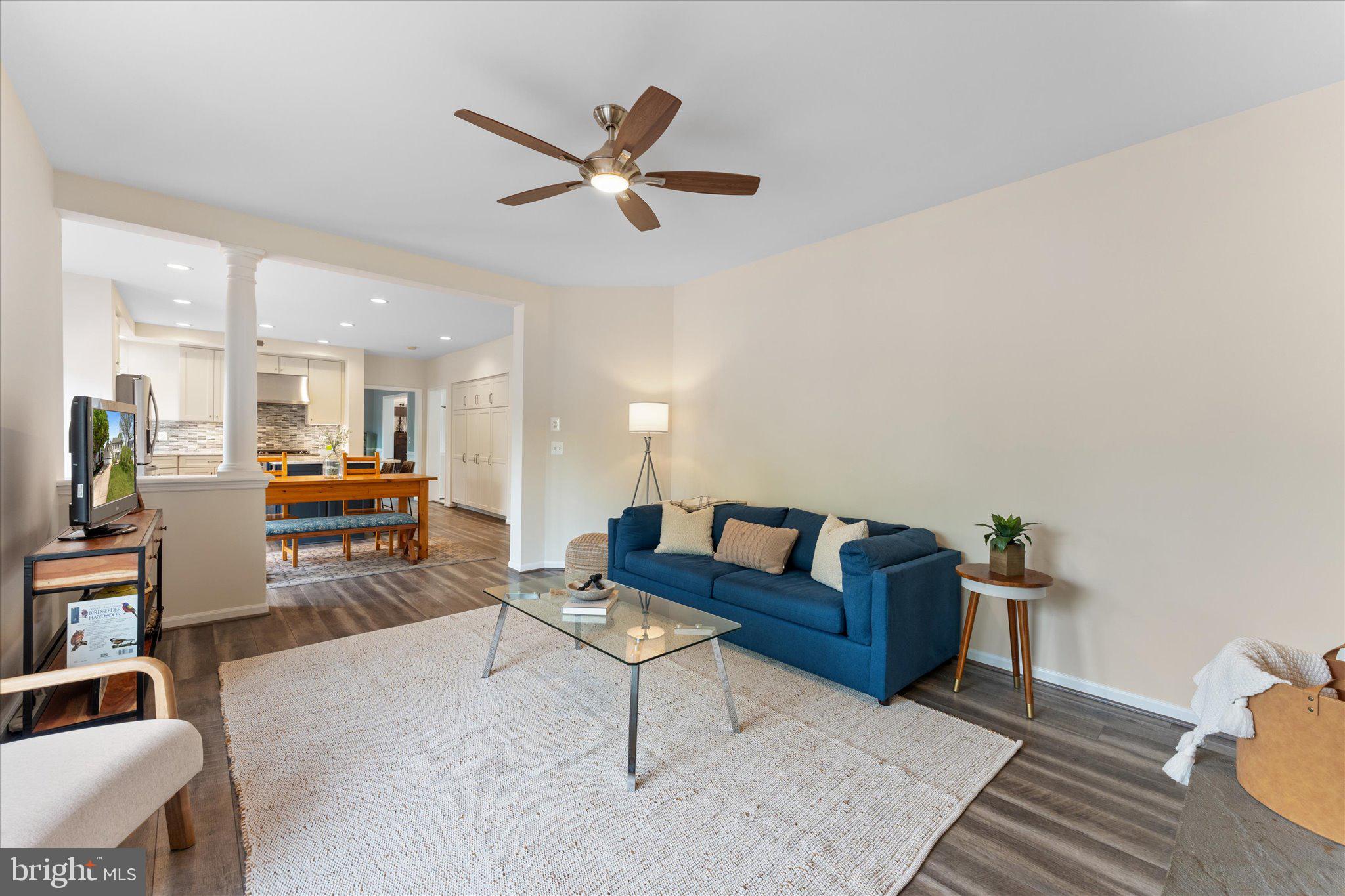 ASHBURN VILLAGE - Residential