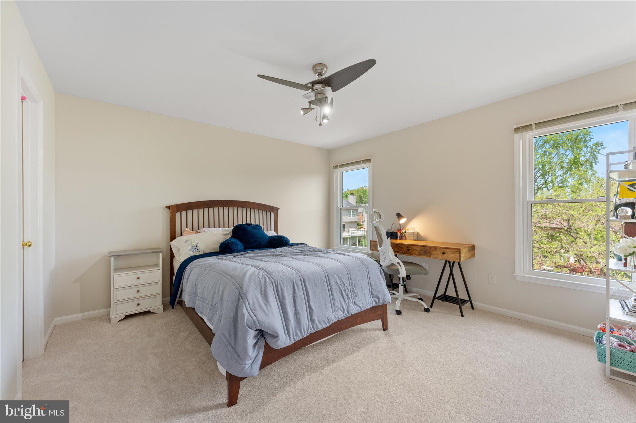 ASHBURN VILLAGE - Residential