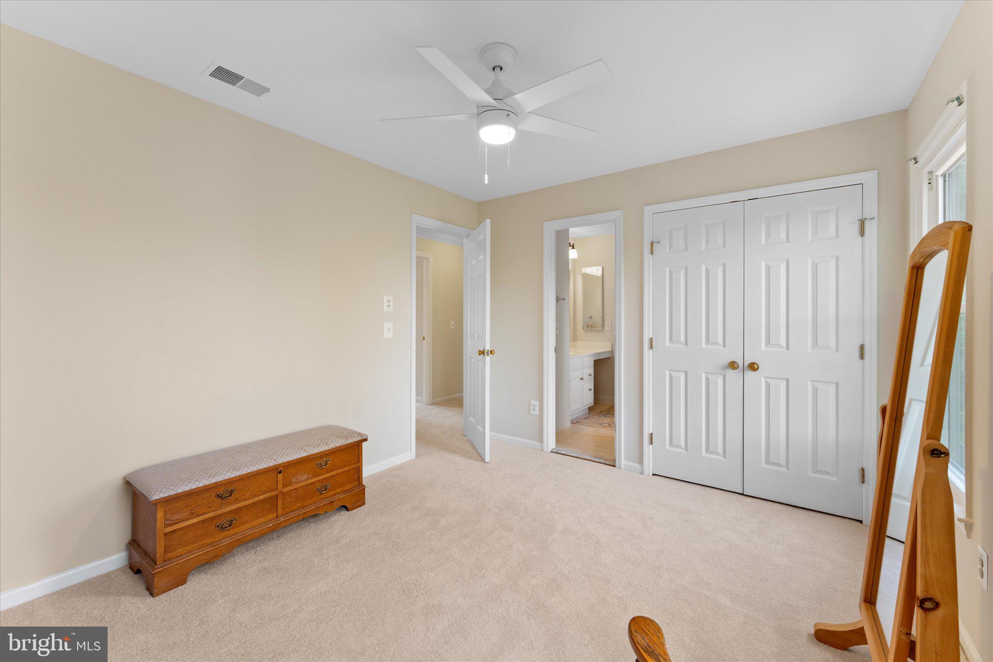 ASHBURN VILLAGE - Residential