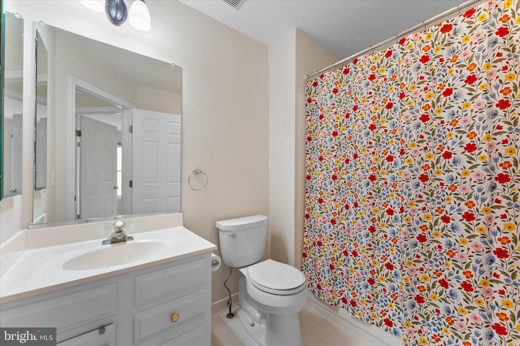 ASHBURN VILLAGE - Residential