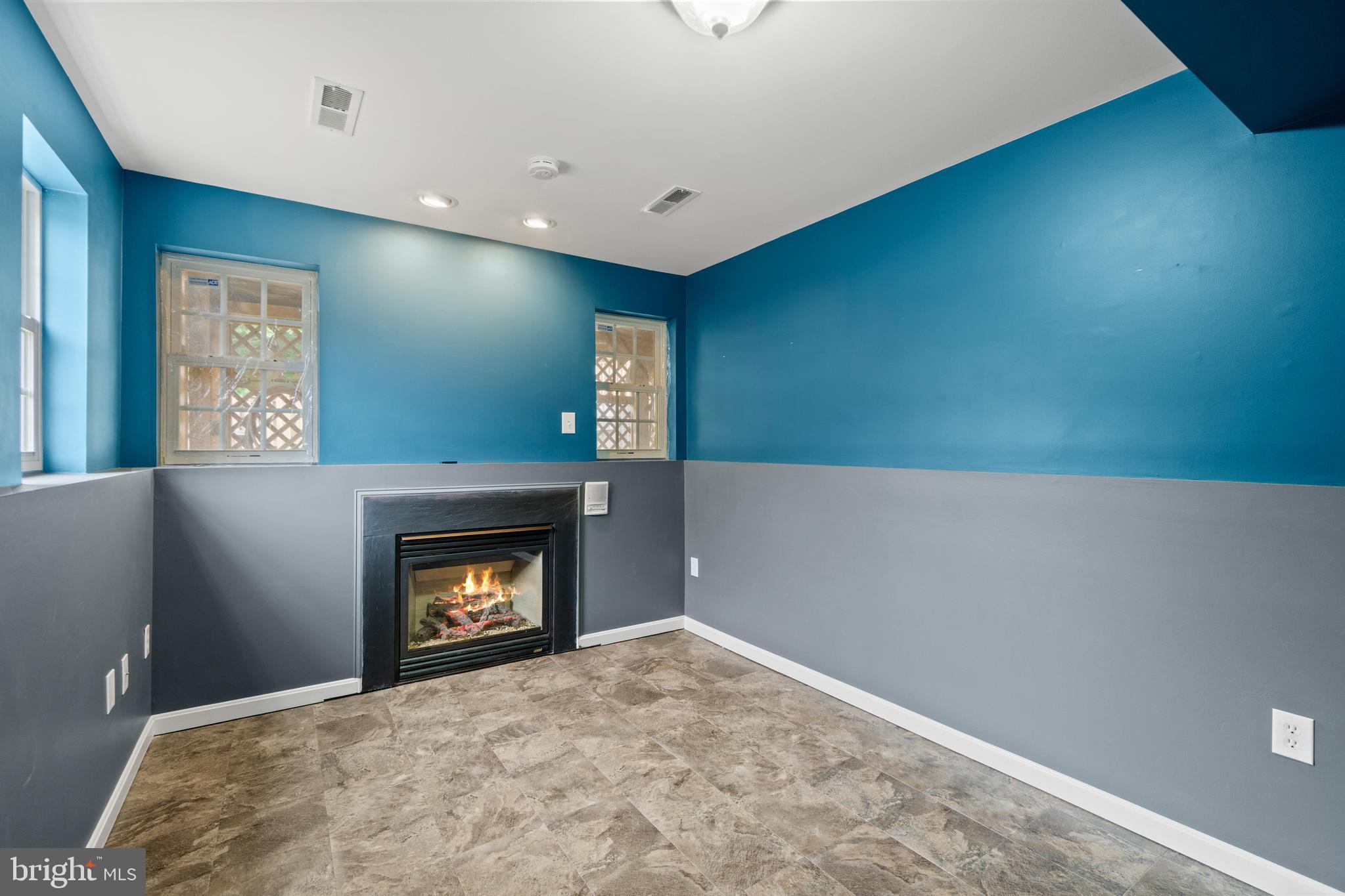 AZALEA WOODS - Residential