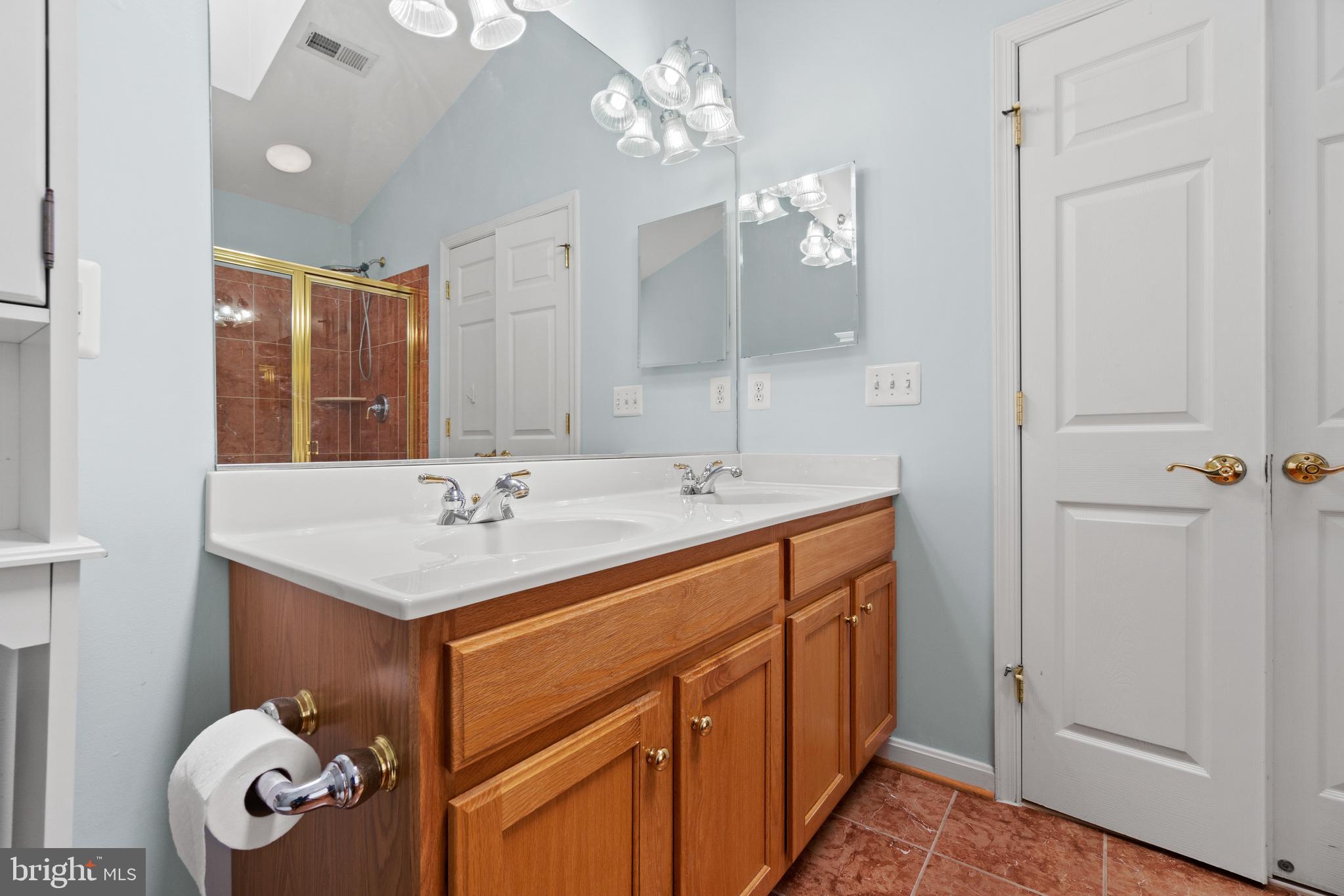 AZALEA WOODS - Residential