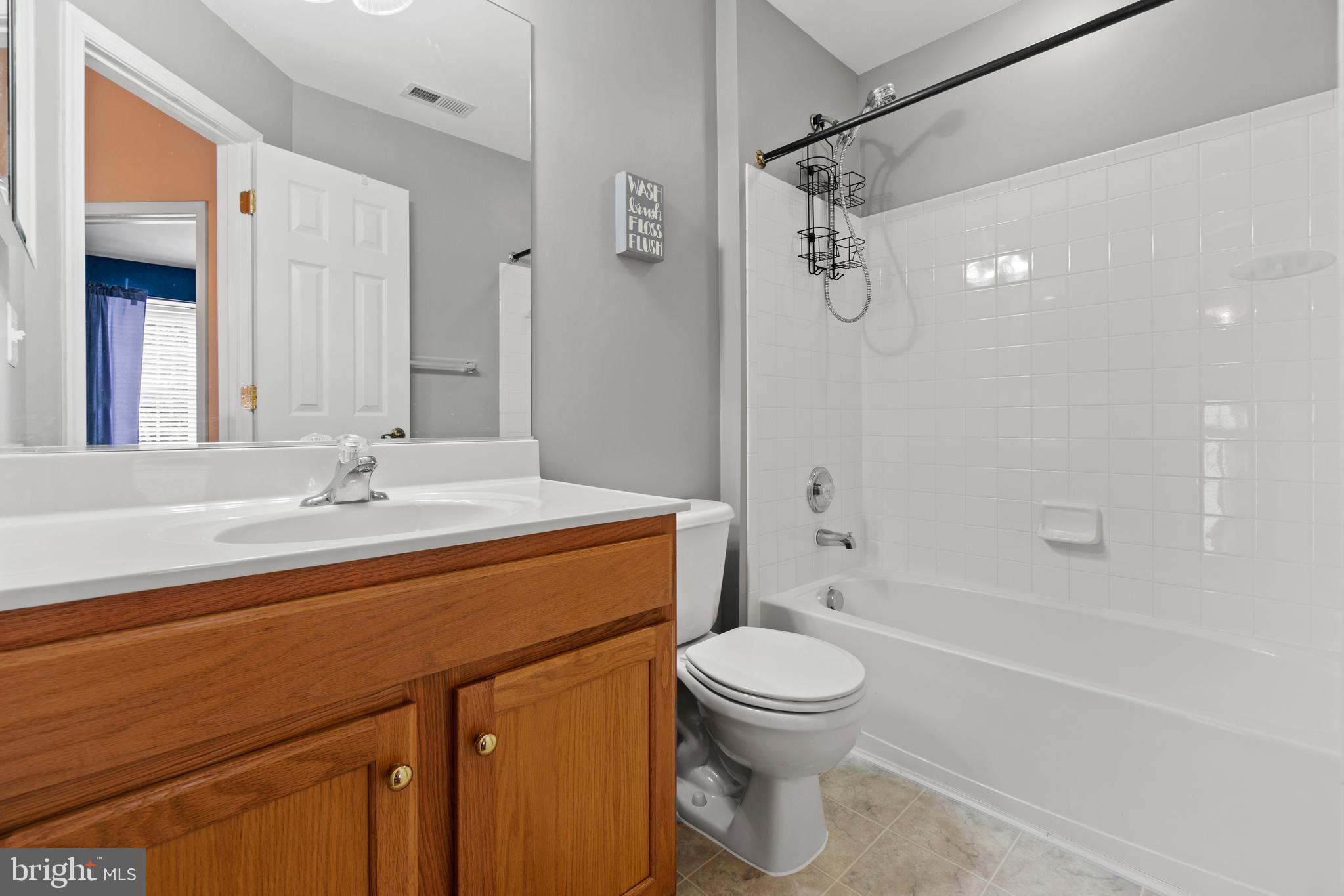 AZALEA WOODS - Residential