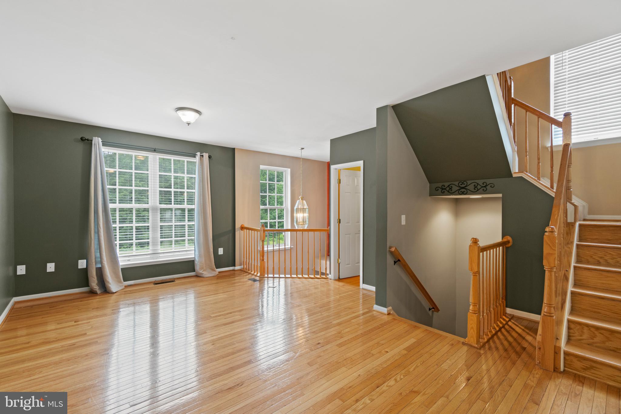 AZALEA WOODS - Residential