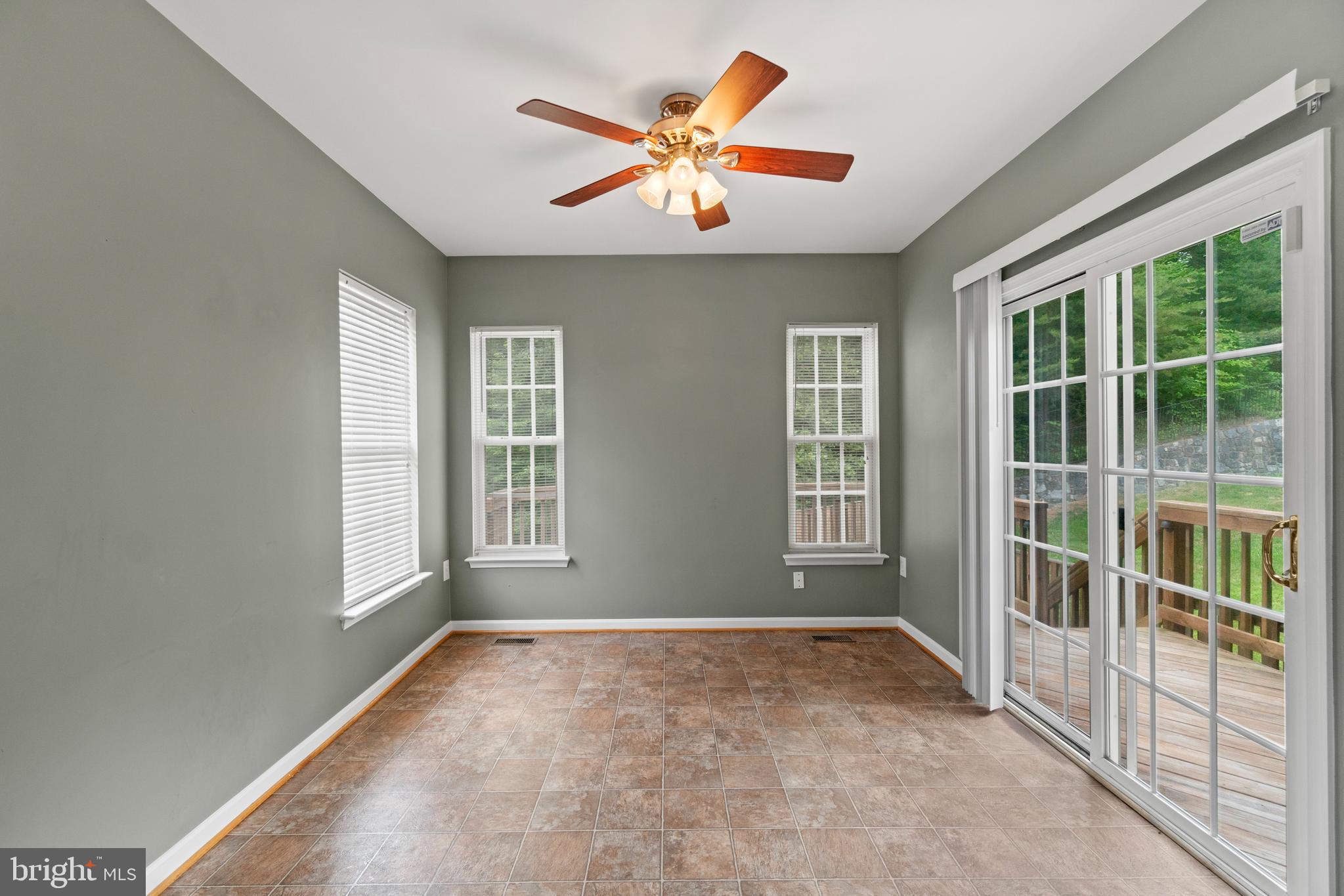 AZALEA WOODS - Residential