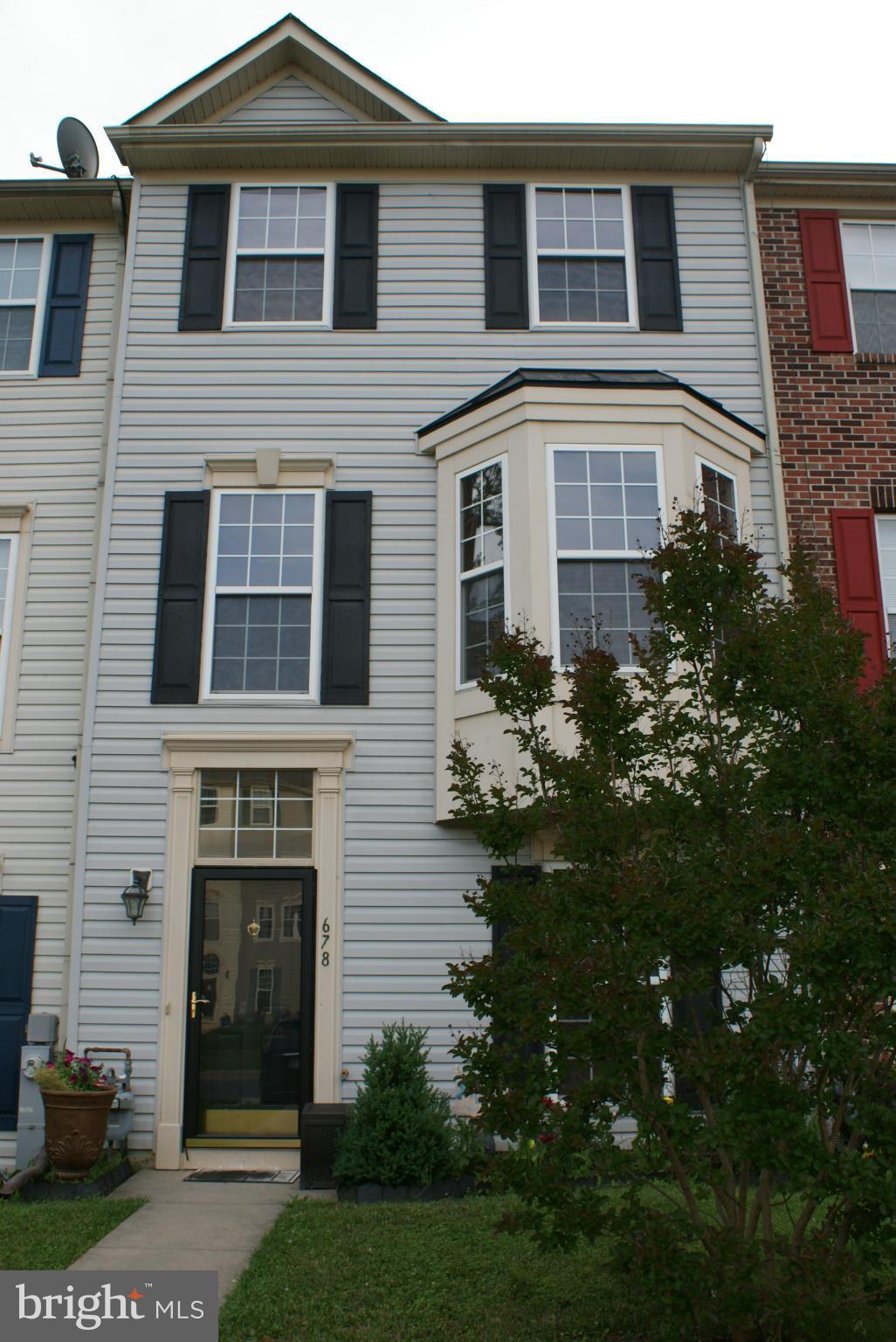 CARROLLWOOD MANOR - Residential Lease