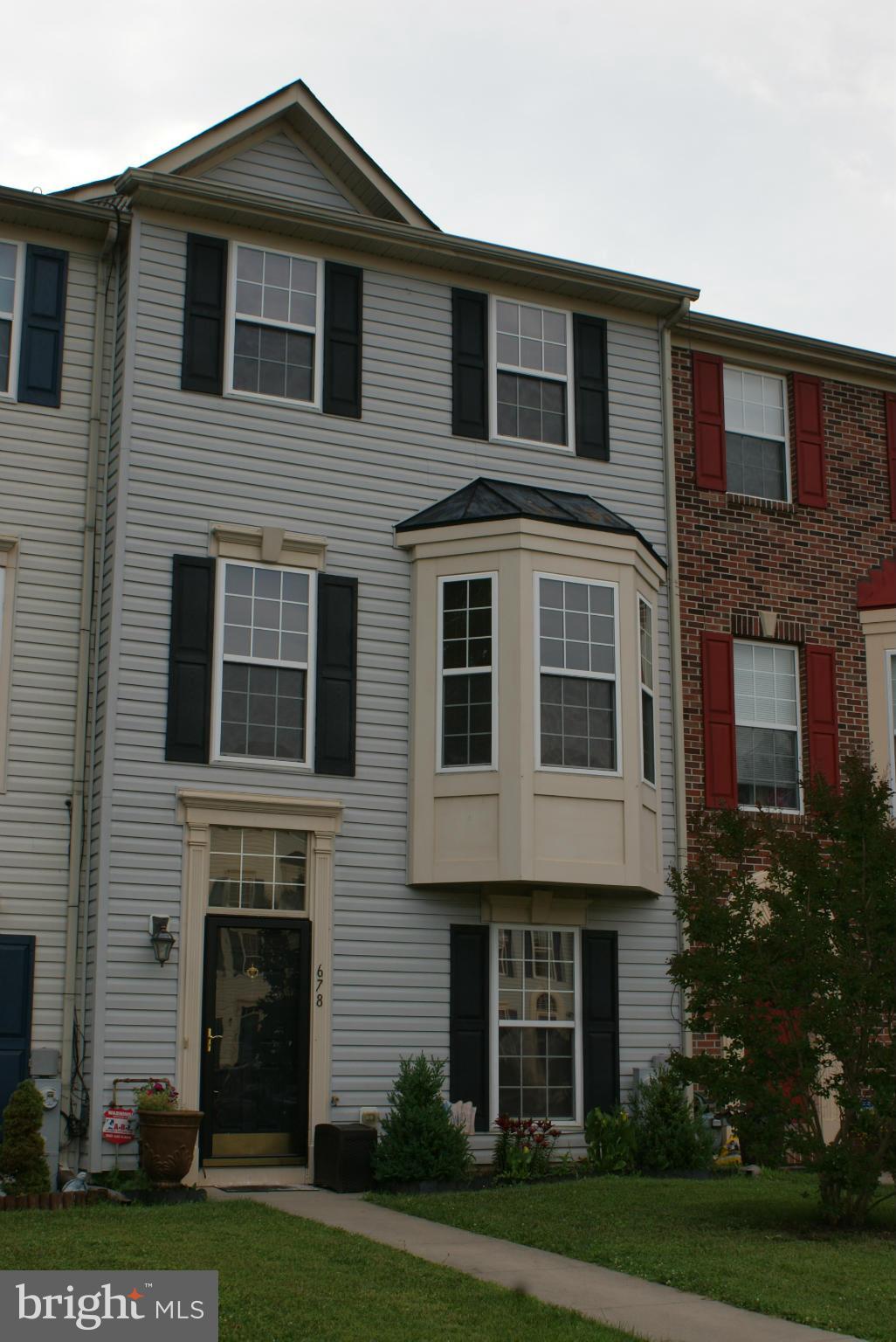 CARROLLWOOD MANOR - Residential Lease