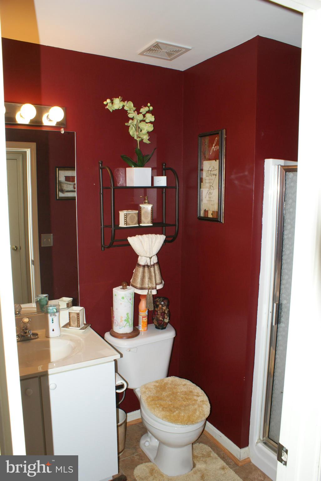 CARROLLWOOD MANOR - Residential Lease