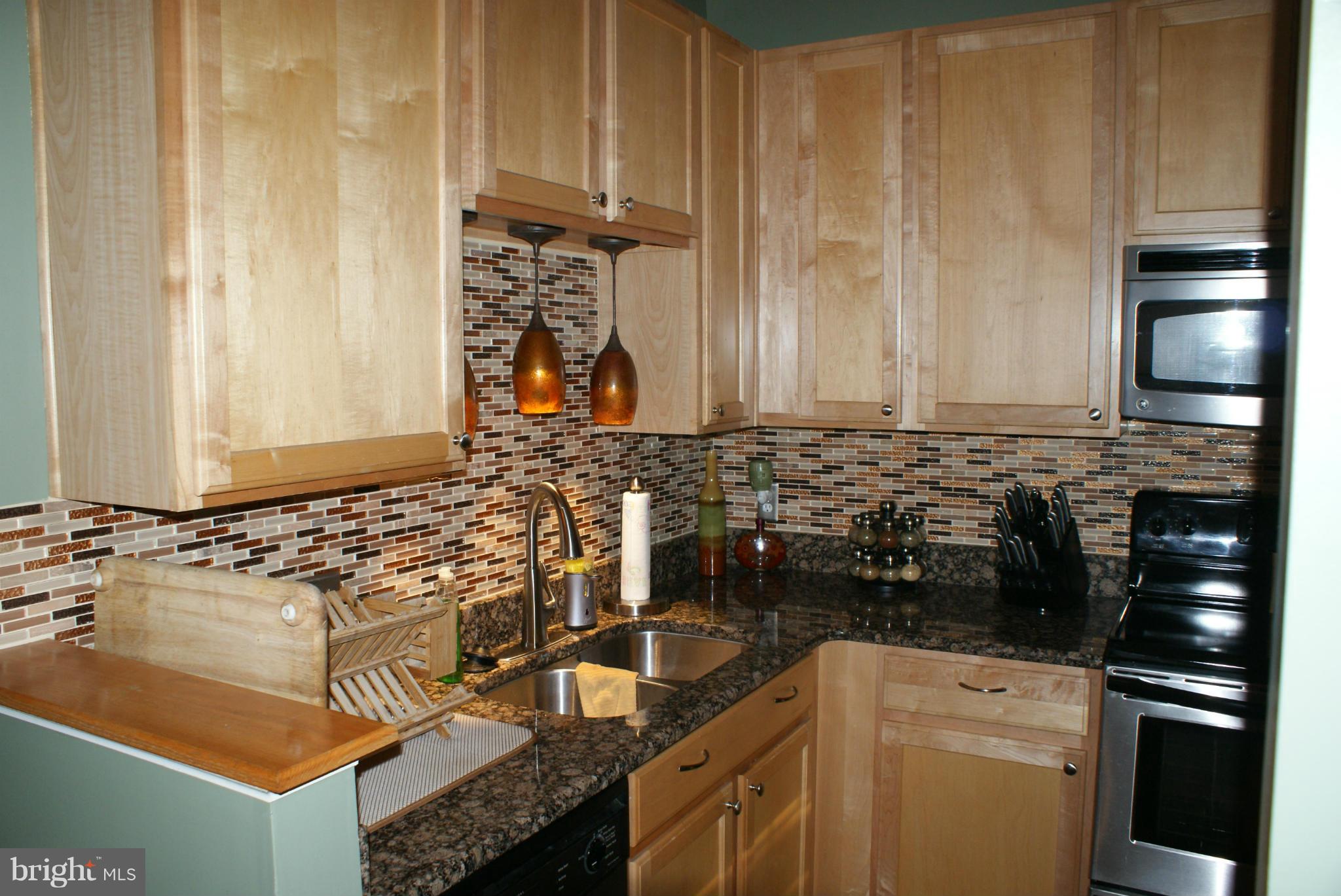 CARROLLWOOD MANOR - Residential Lease