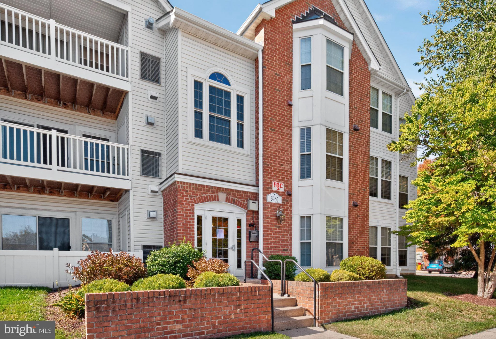 5930 Millrace Court Unit F202