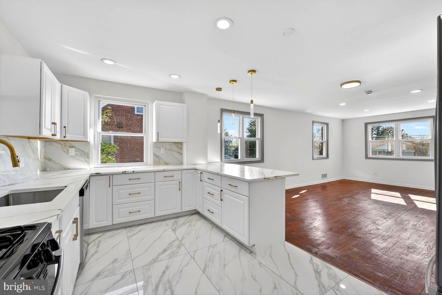 OAK KNOLL - Residential