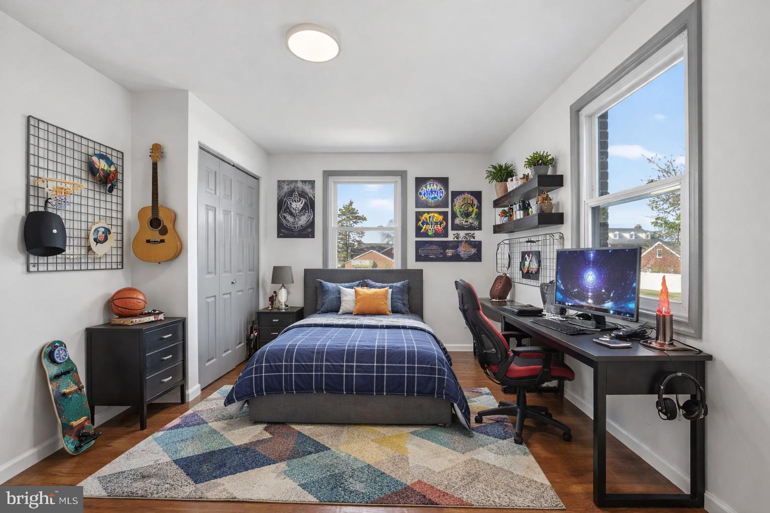 OAK KNOLL - Residential