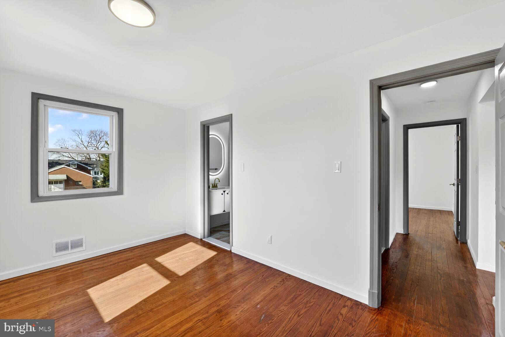 OAK KNOLL - Residential