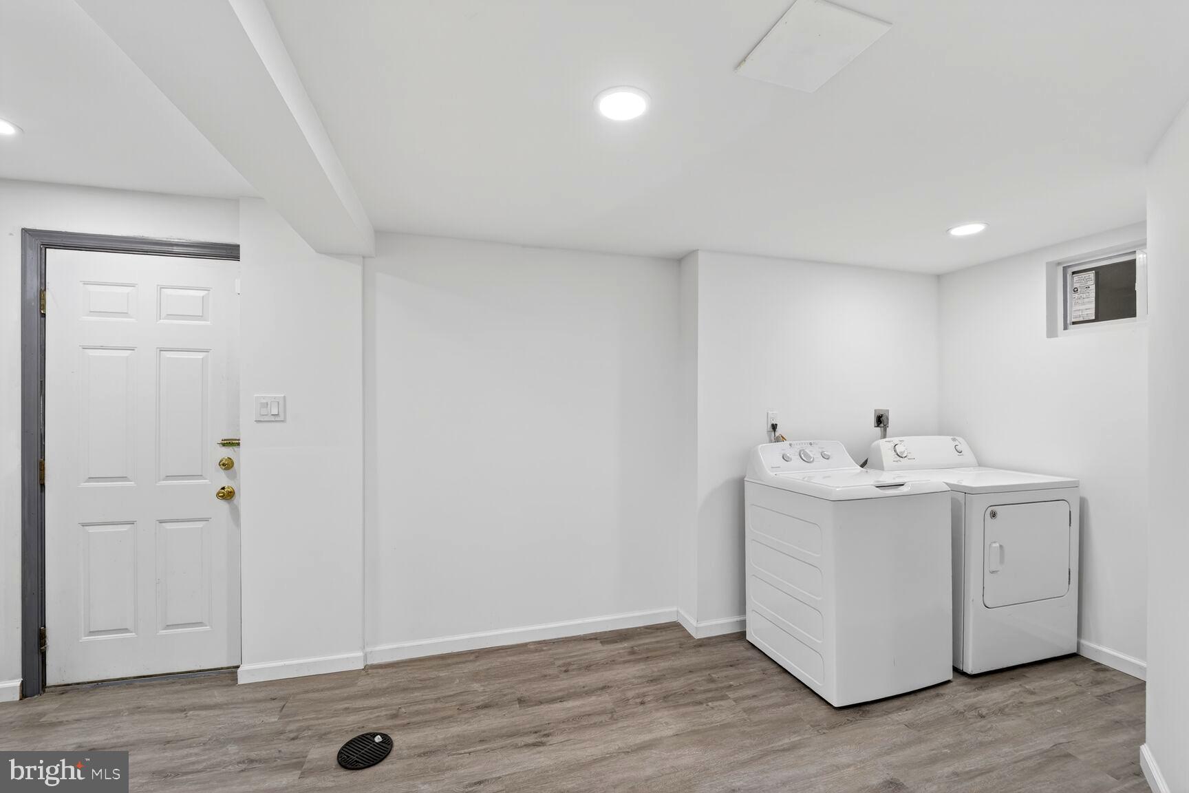 OAK KNOLL - Residential