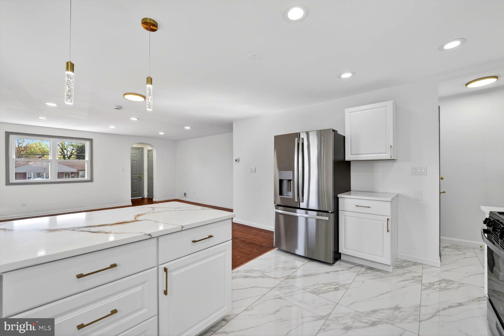 OAK KNOLL - Residential