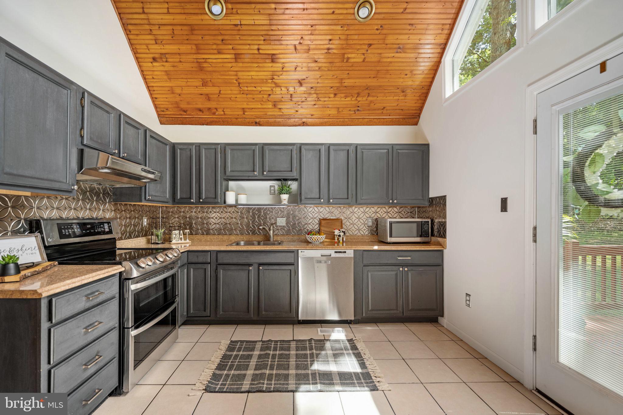 LAKE OF THE WOODS - Residential