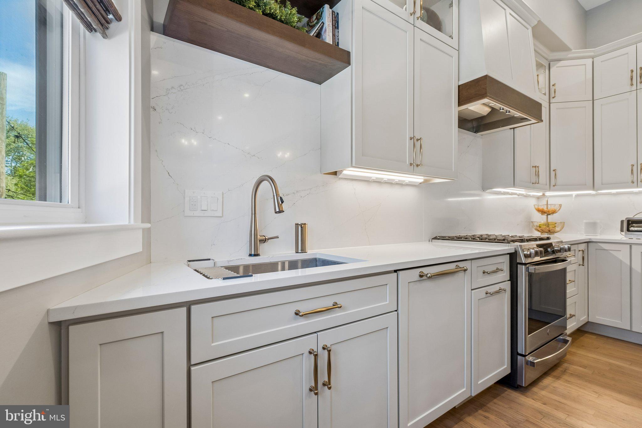 BELLA VISTA - Residential