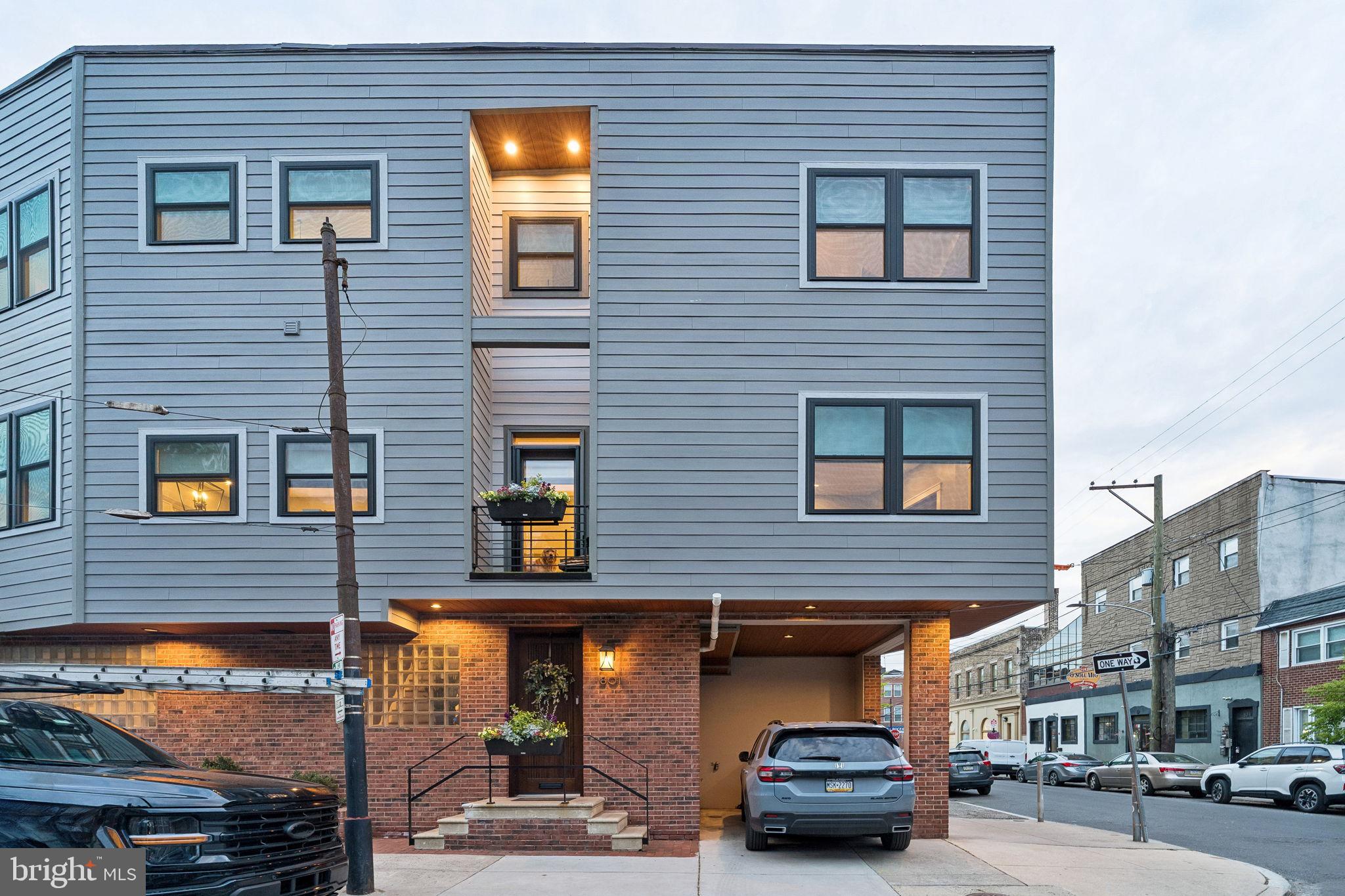 801 S 8TH STREET