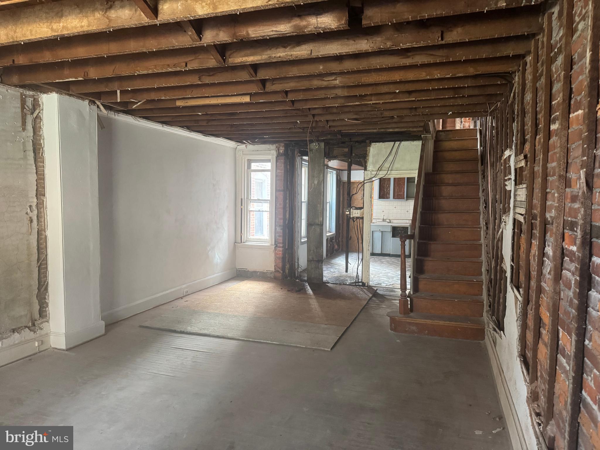 1024 BROWN STREET