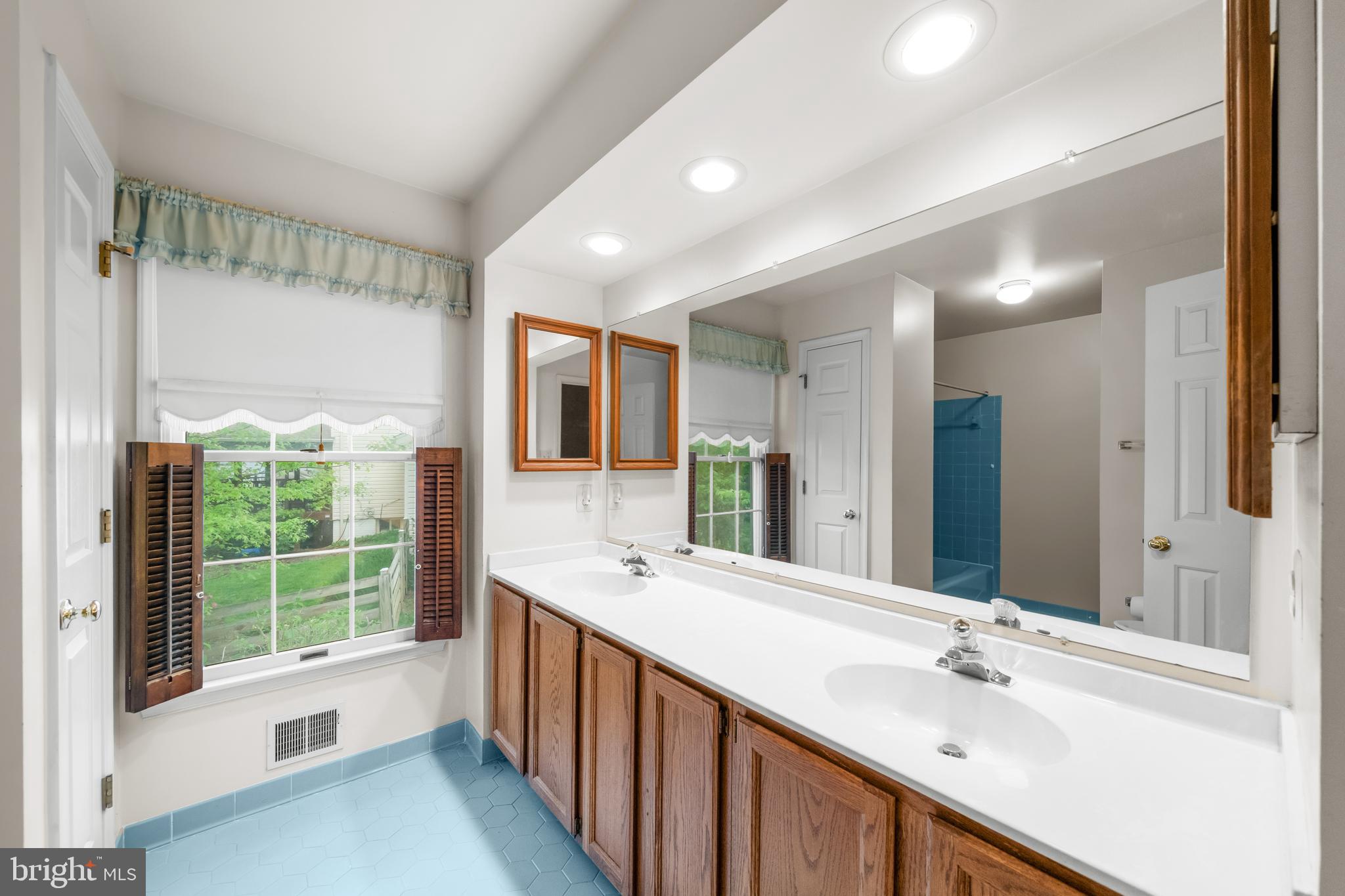 FRANKLIN FARM - Residential