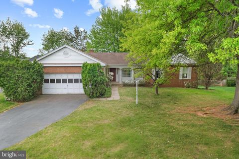 Photo of 3342 Fern Hollow Place, HERNDON, VA 20171 (MLS # VAFX2305156)