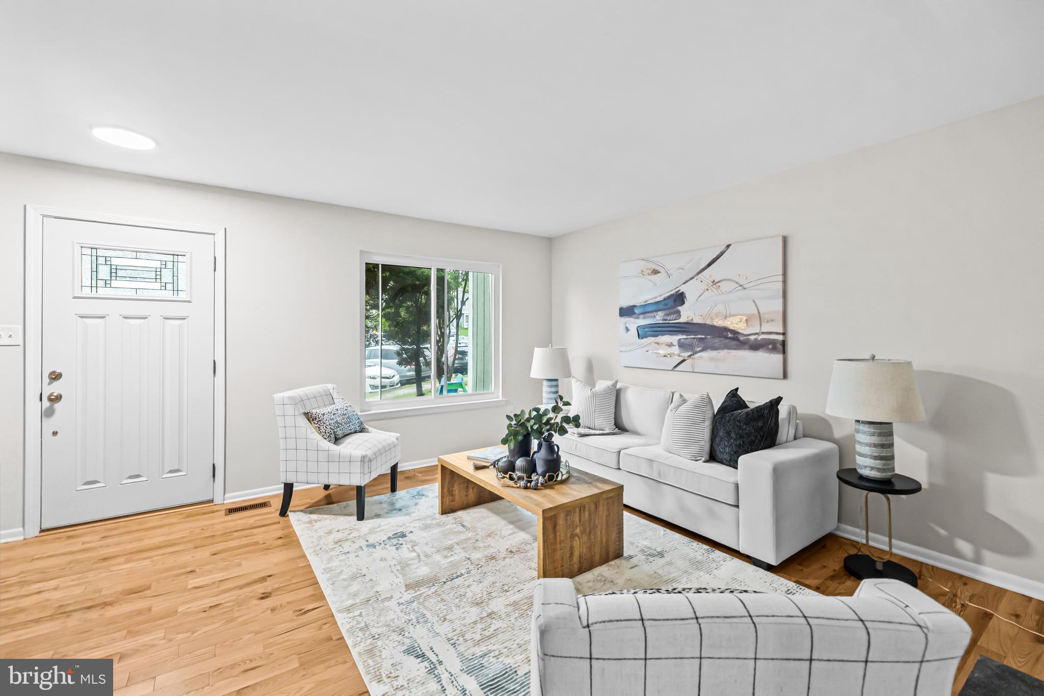 40 SUGARLAND SQUARE COURT