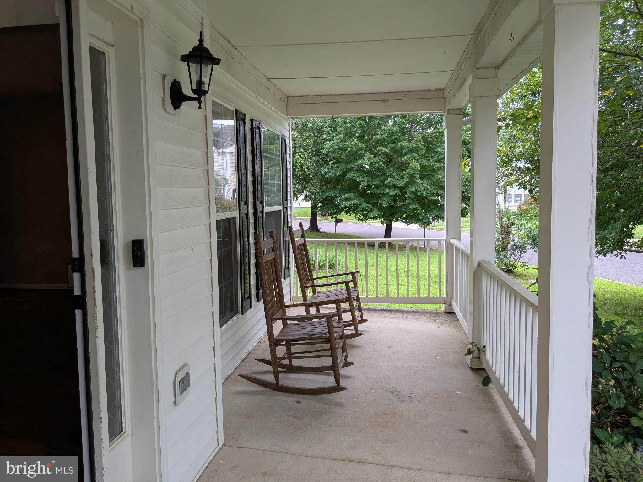 872 WOODCREST LOOP