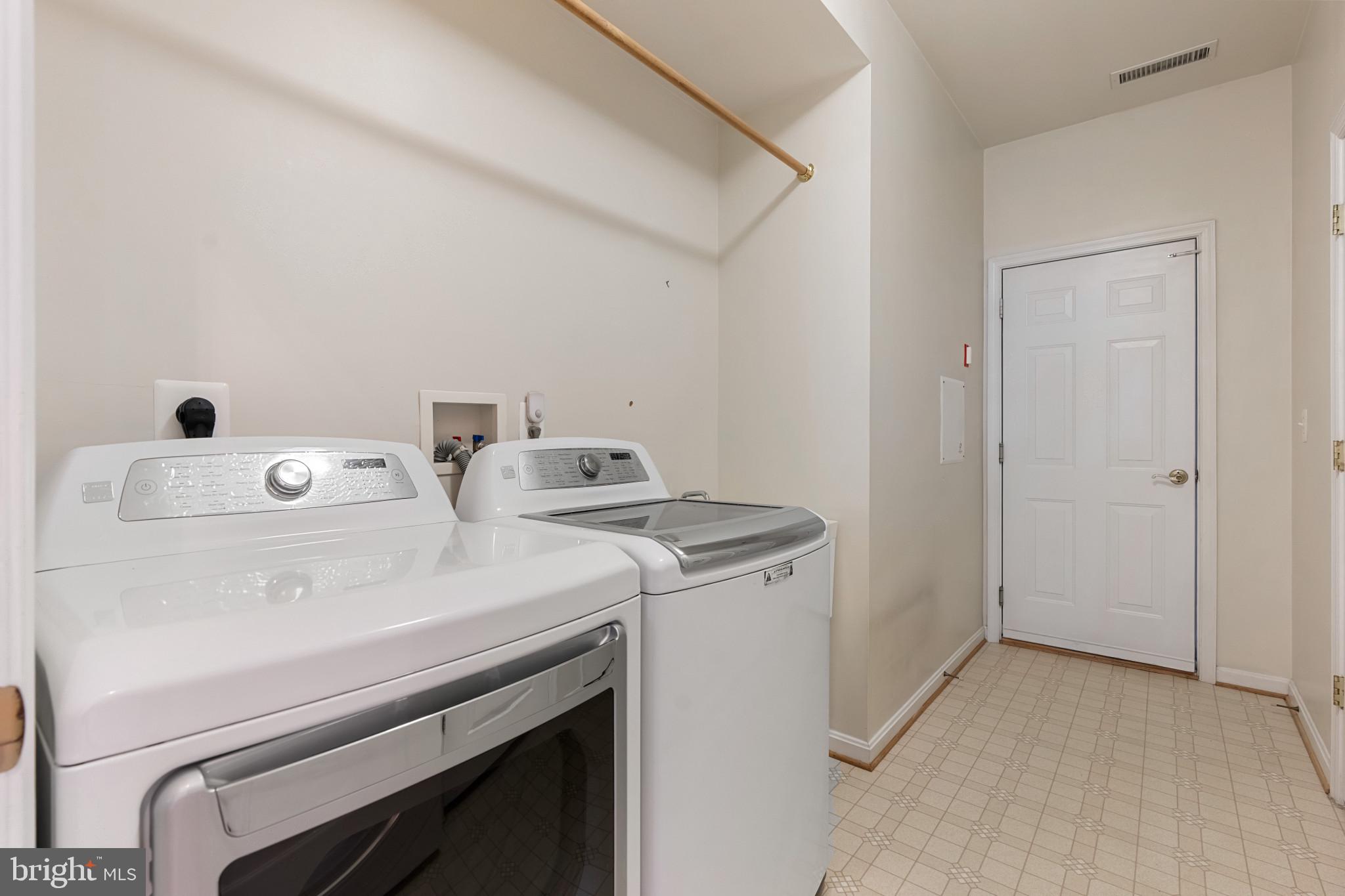 EASTON CLUB EAST - Residential