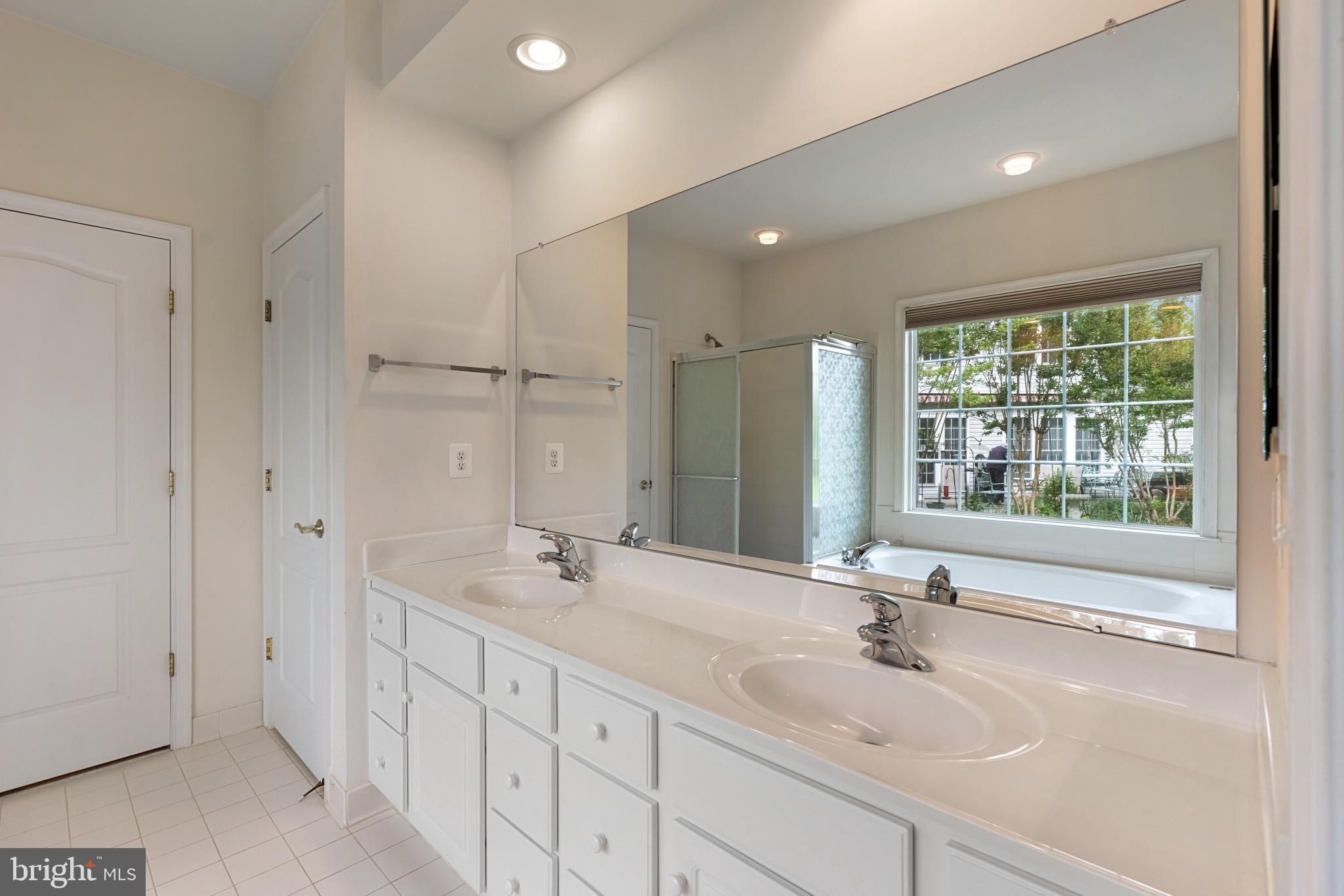 EASTON CLUB EAST - Residential