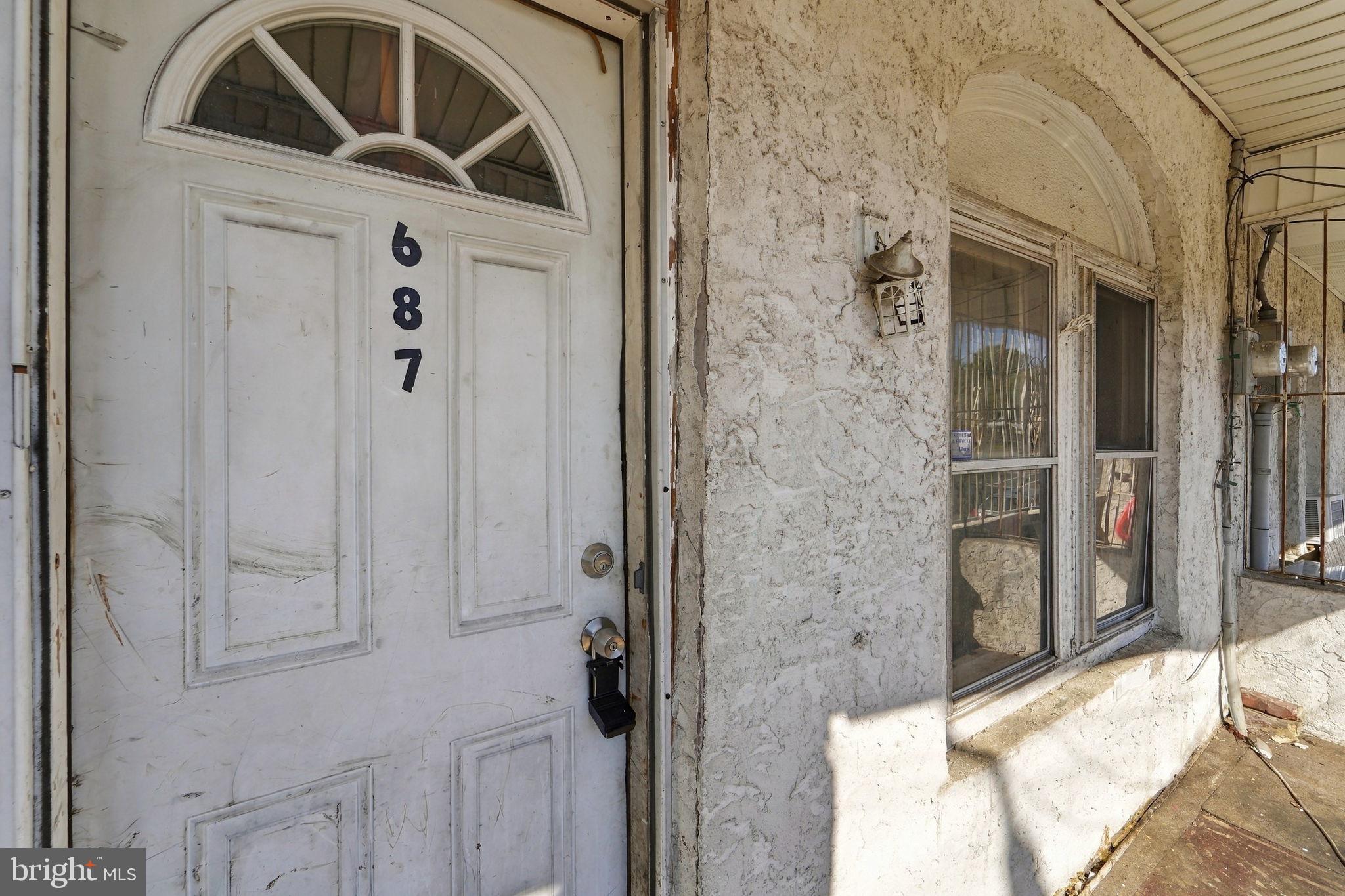 687 FAIRVIEW STREET