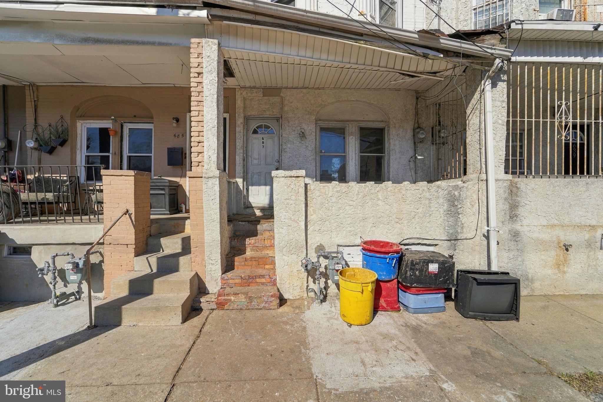 687 FAIRVIEW STREET